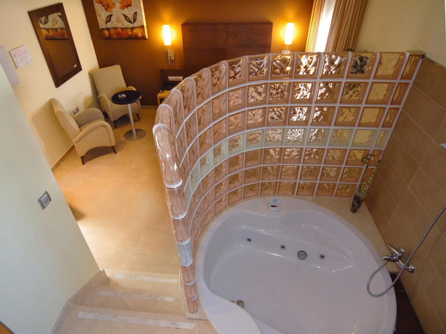 Bathroom in Hotel Macami