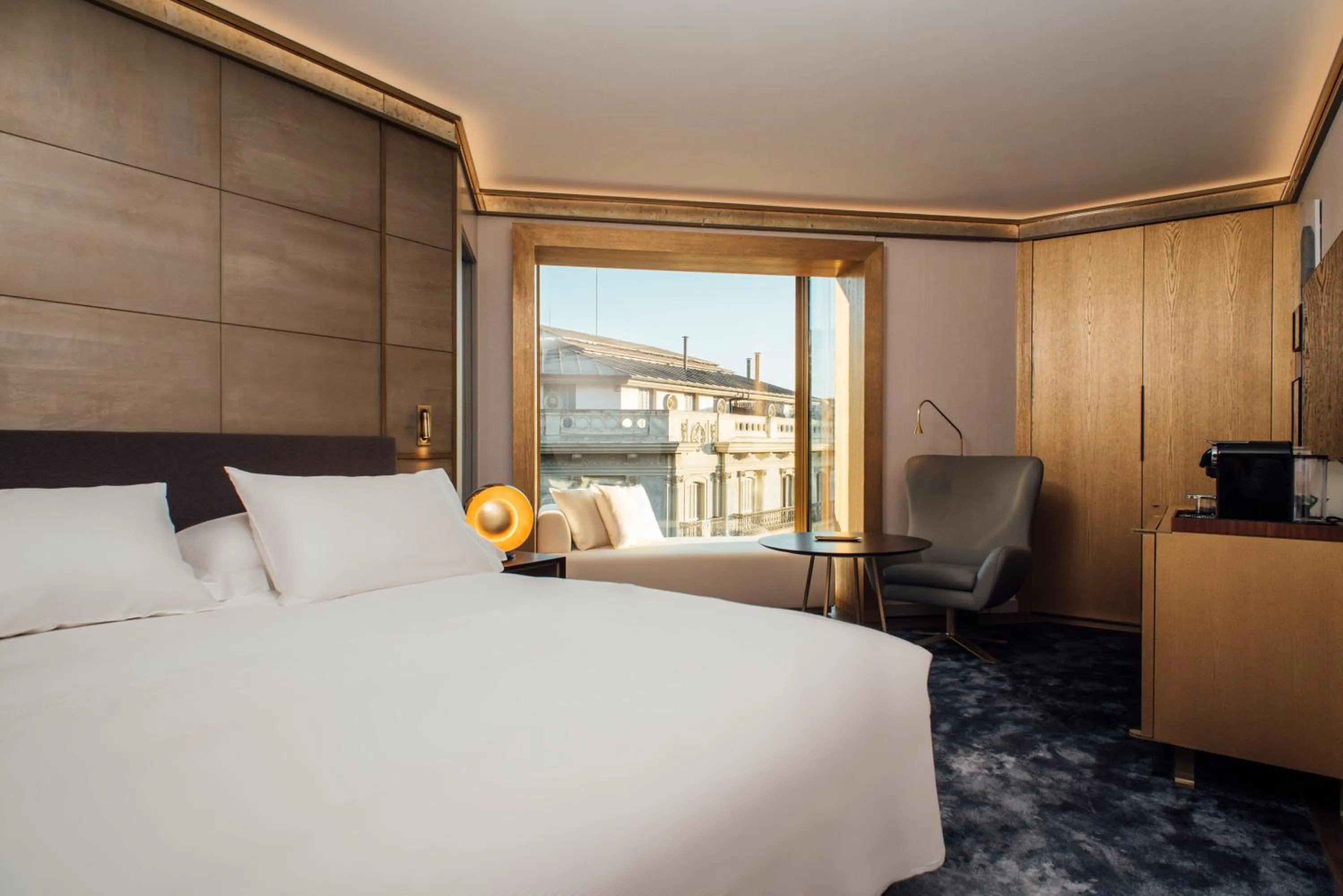 View (from property/room), Bed in Almanac Barcelona
