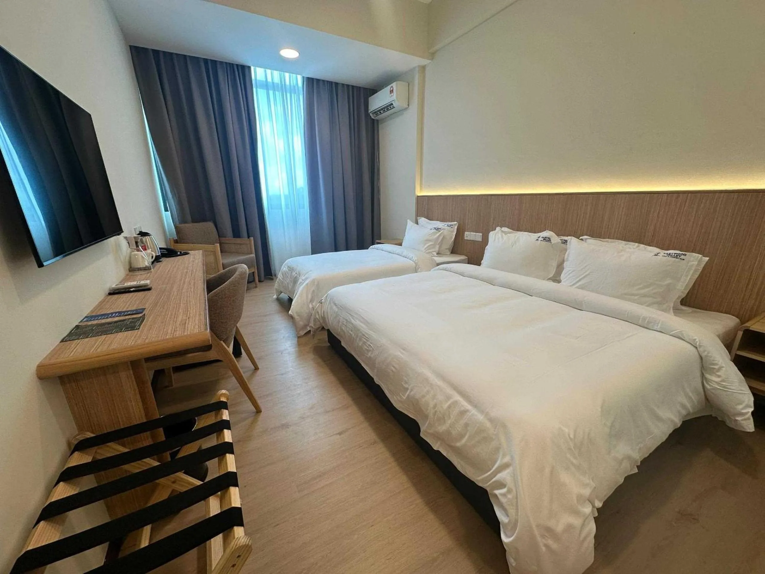 Bedroom, Bed in Eastwood Valley Golf & Country Club