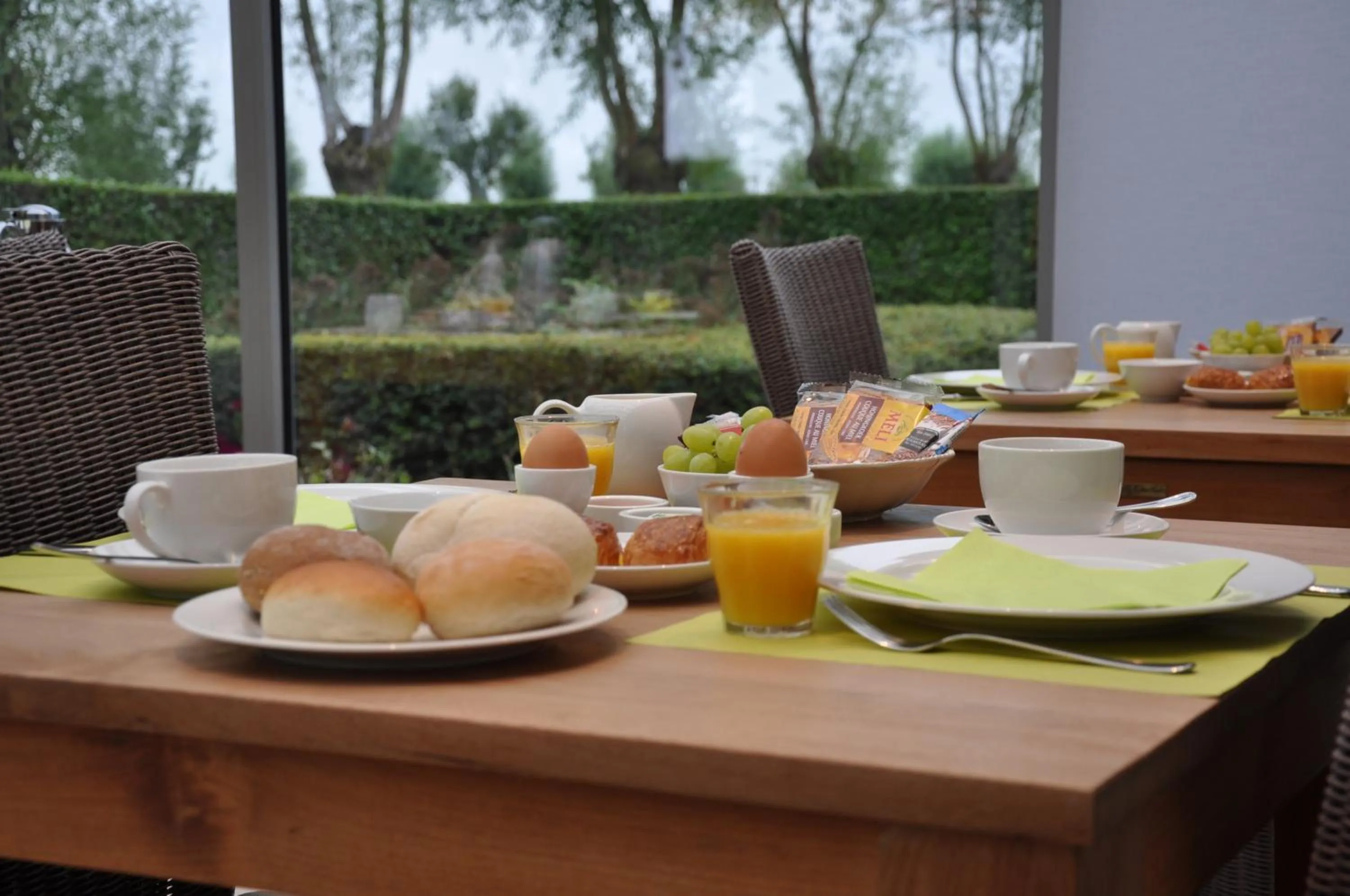 Breakfast in B&B Knotwilgenhoeve