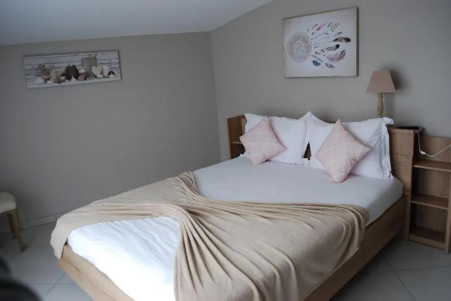 Bedroom, Bed in La ferme de Coron