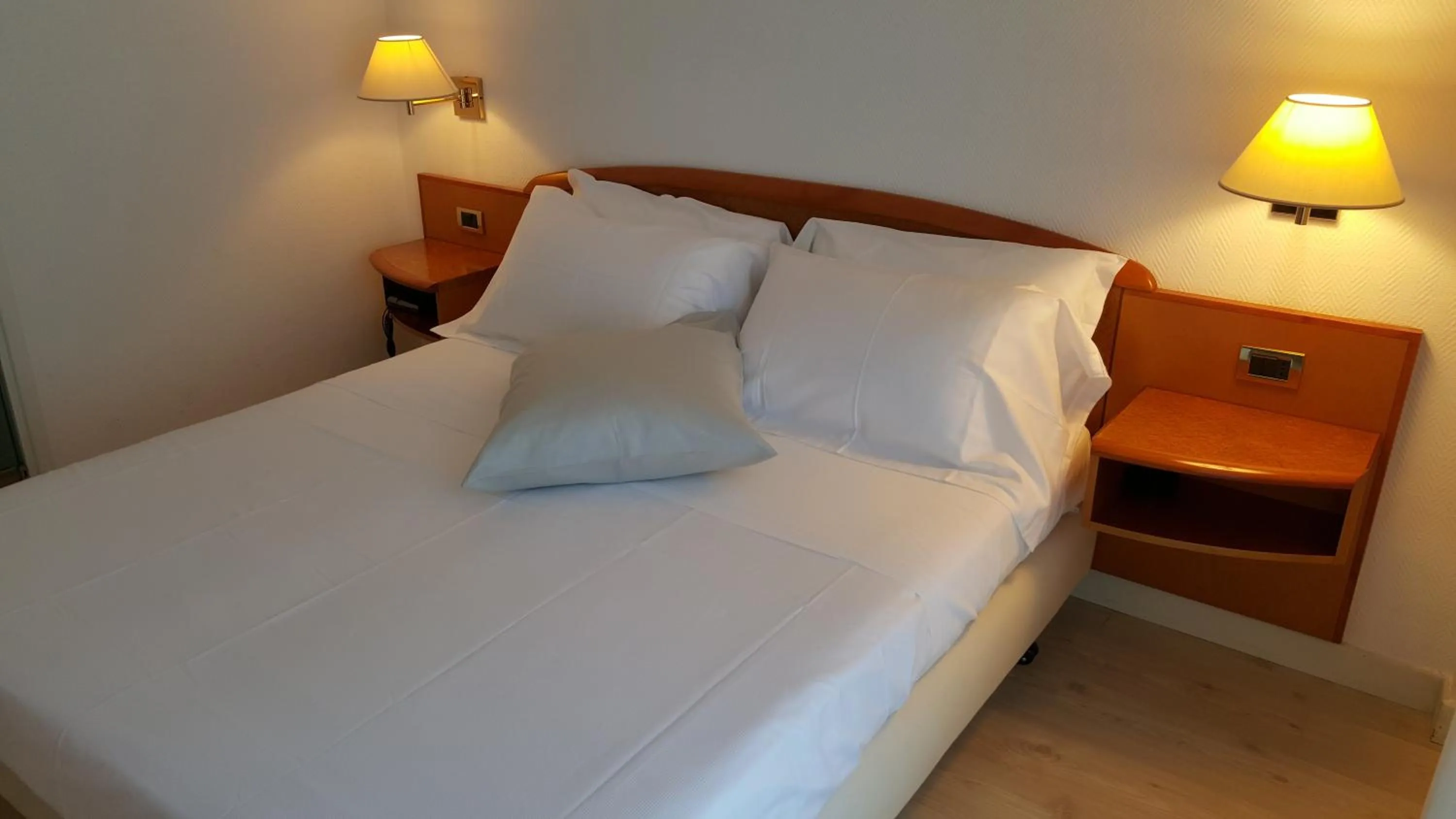 Bed in Hotel Augustus