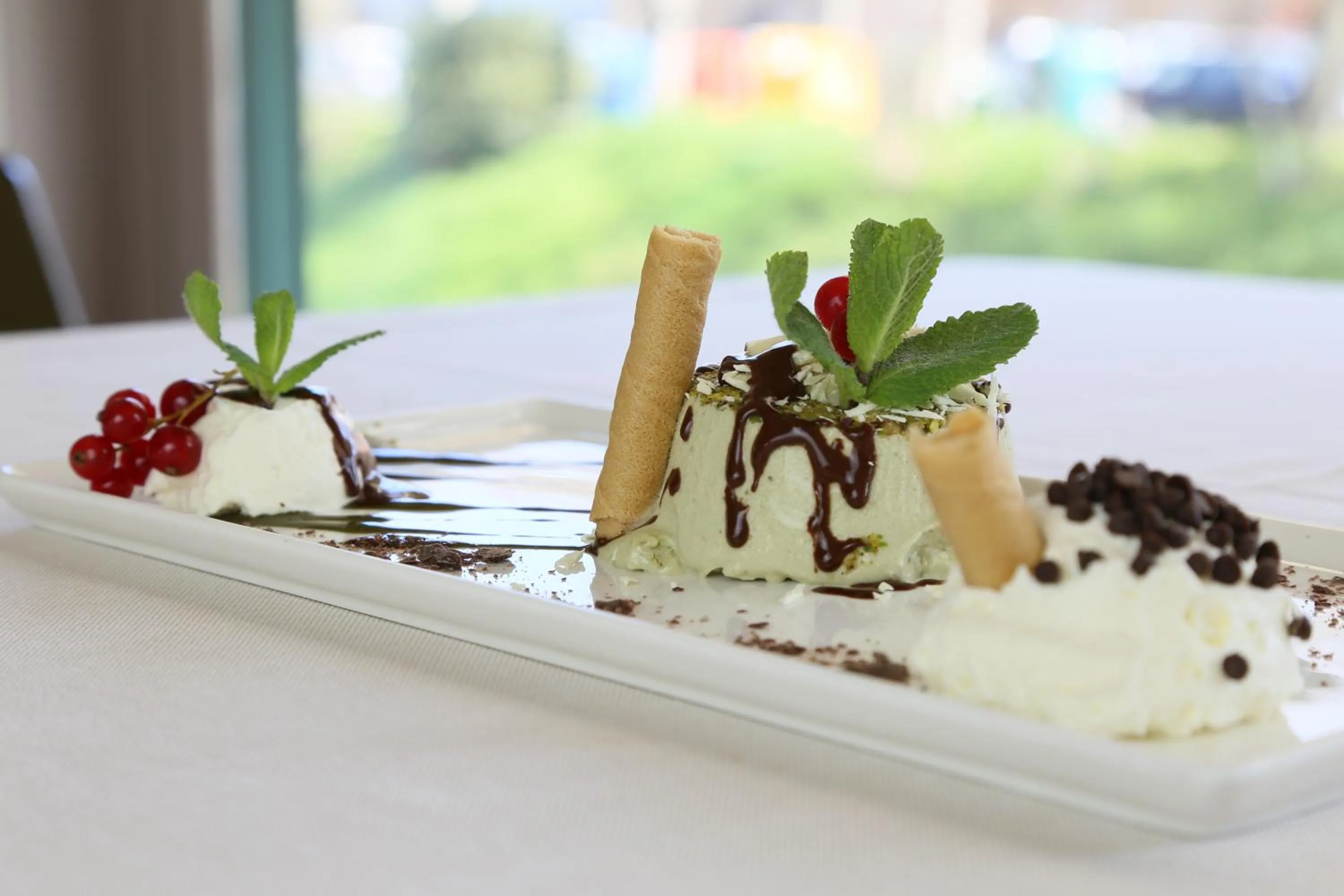 Food and drinks in Hotel Augustus