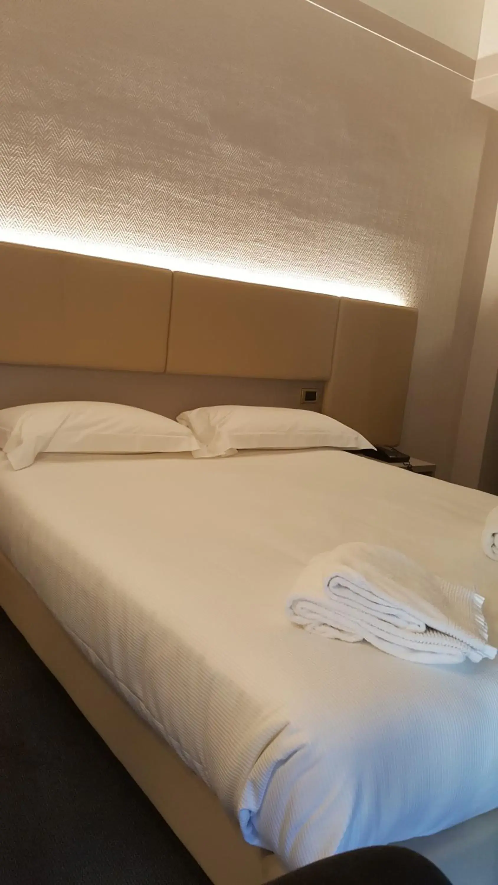 Classic Double Room - single occupancy in Hotel Augustus Classic Double Room - single occupancy in Hotel Augustus