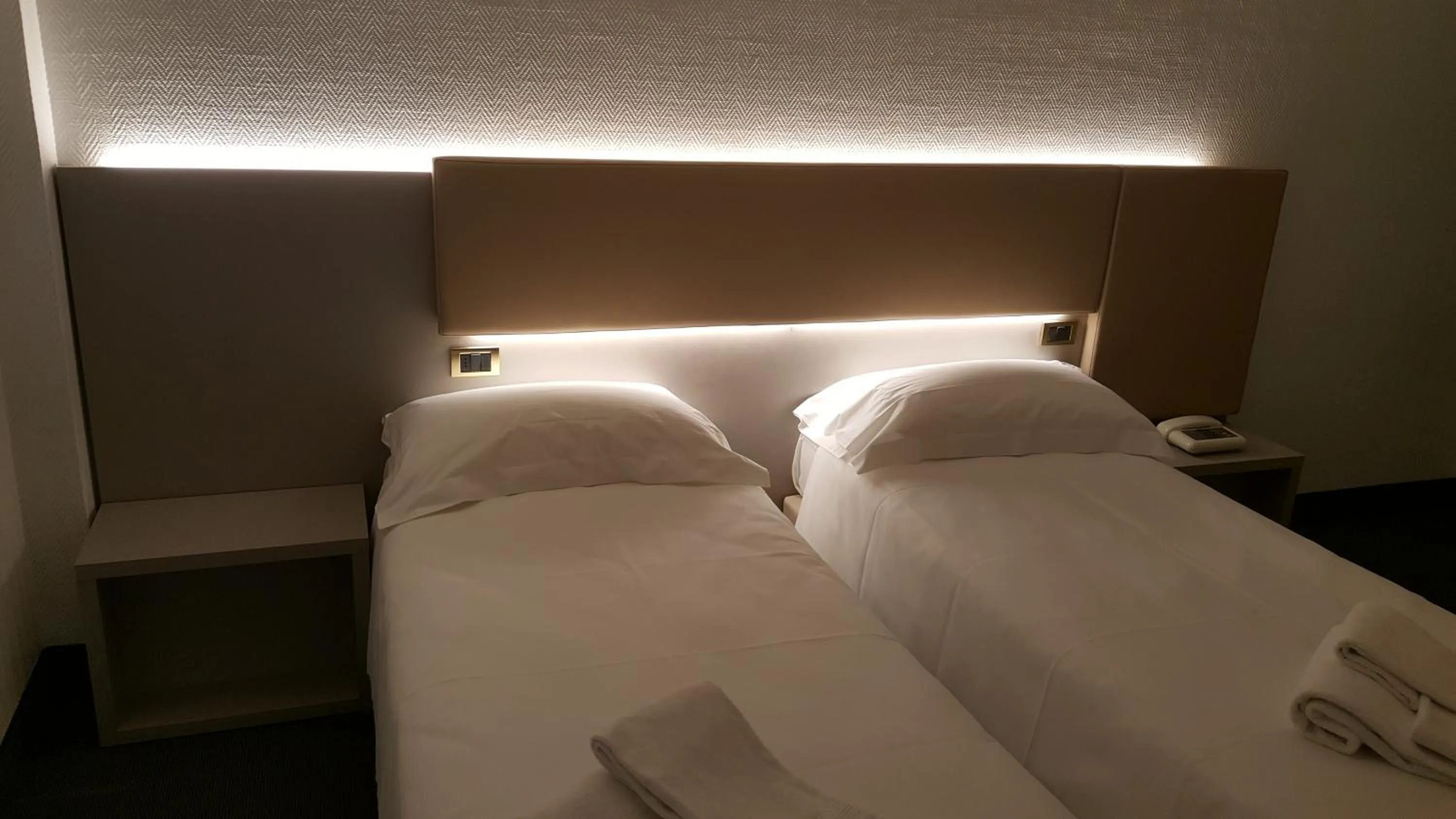 Bed in Hotel Augustus