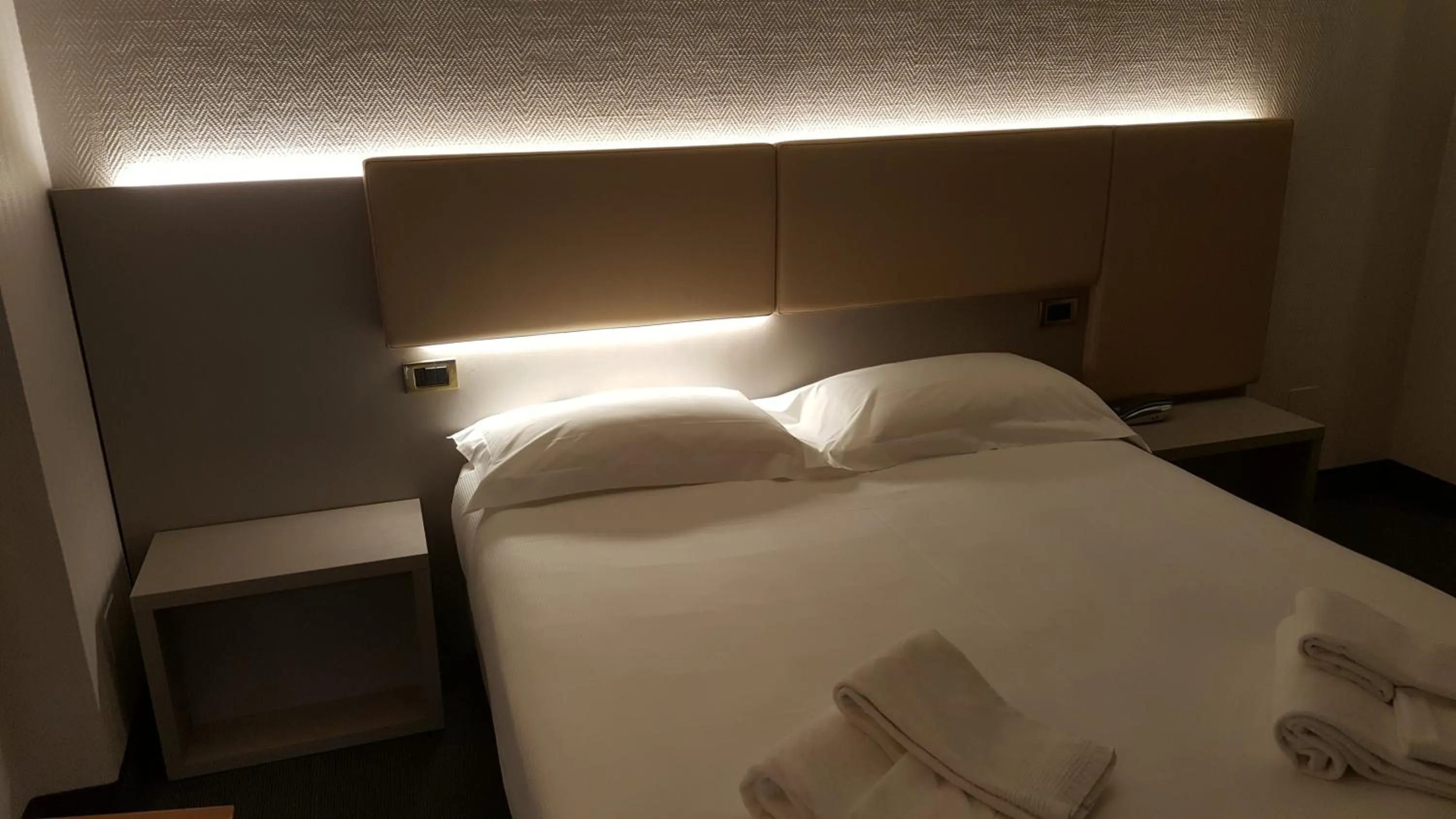 Bed in Hotel Augustus