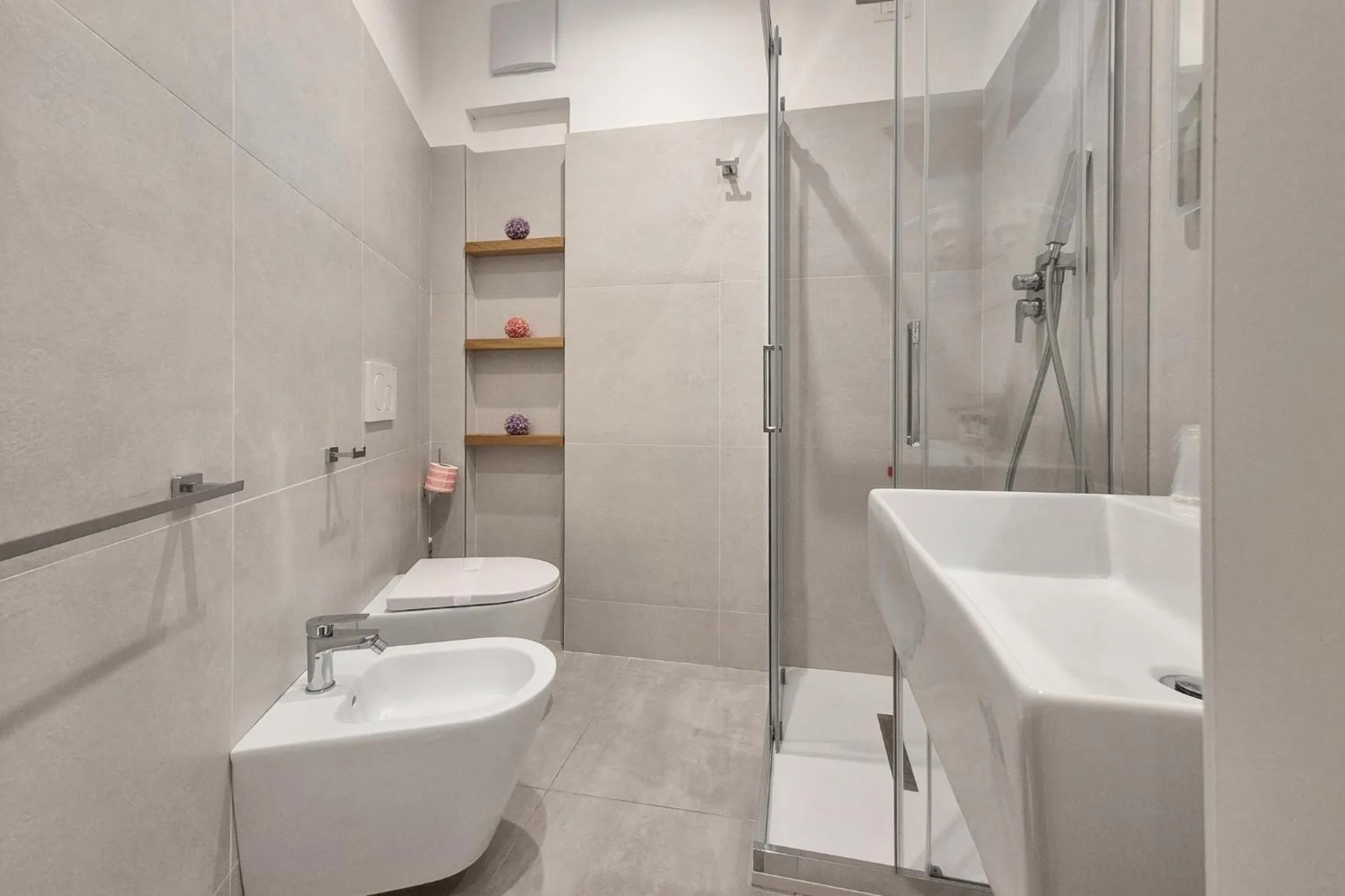 Shower in Hotel Augustus