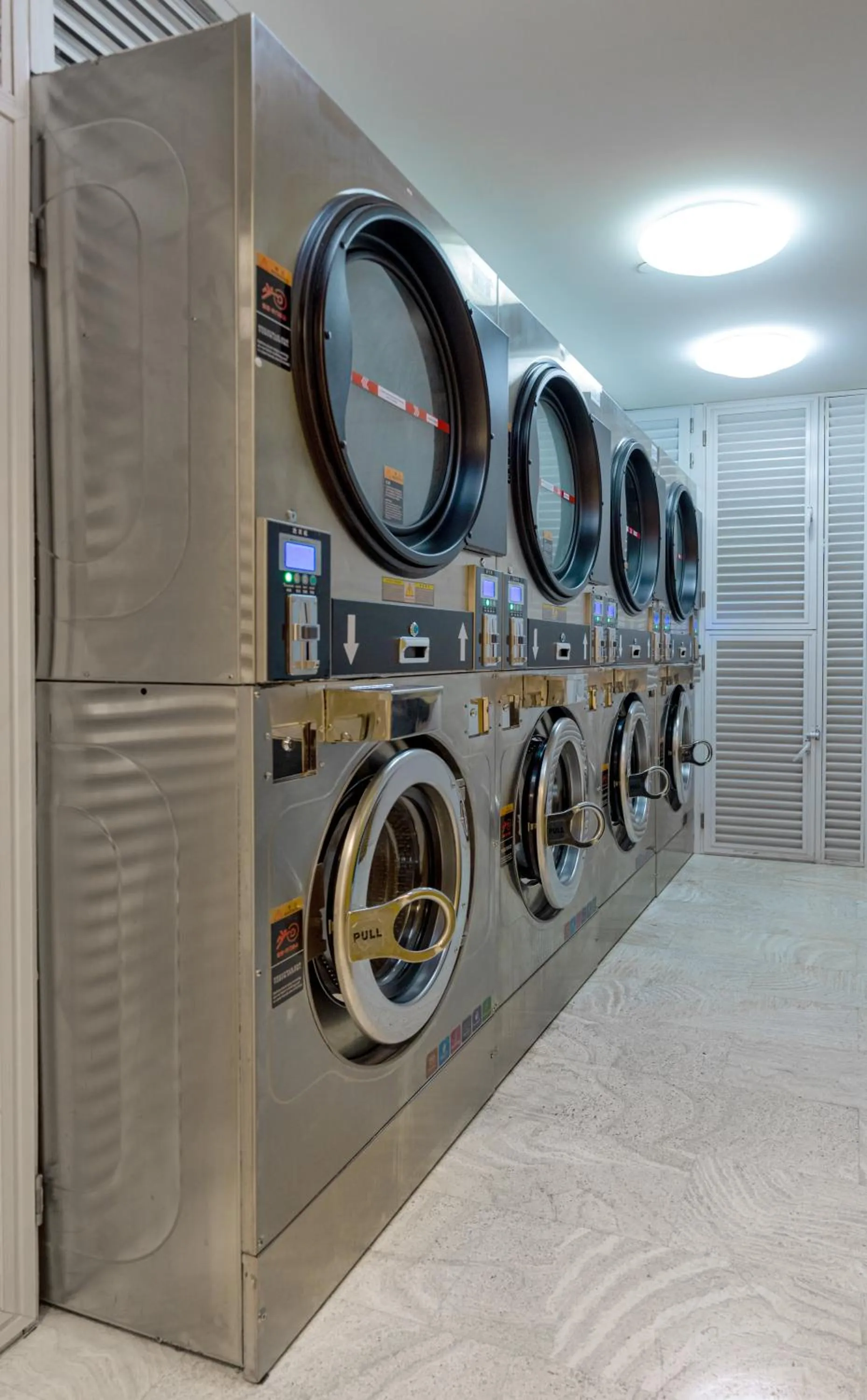 washing machine in Modena by Fraser Putuo Shanghai