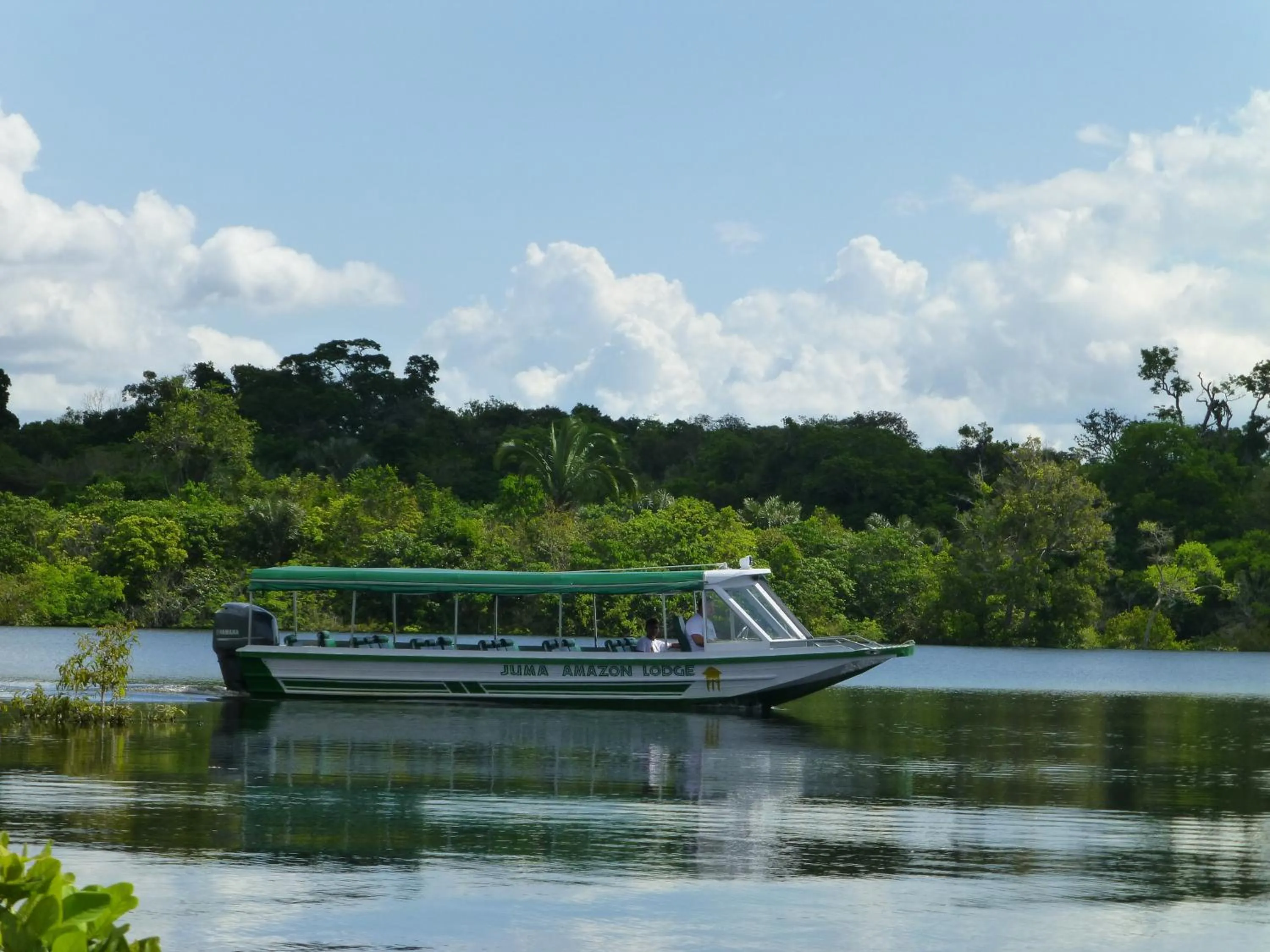 shuttle in Juma Amazon Lodge