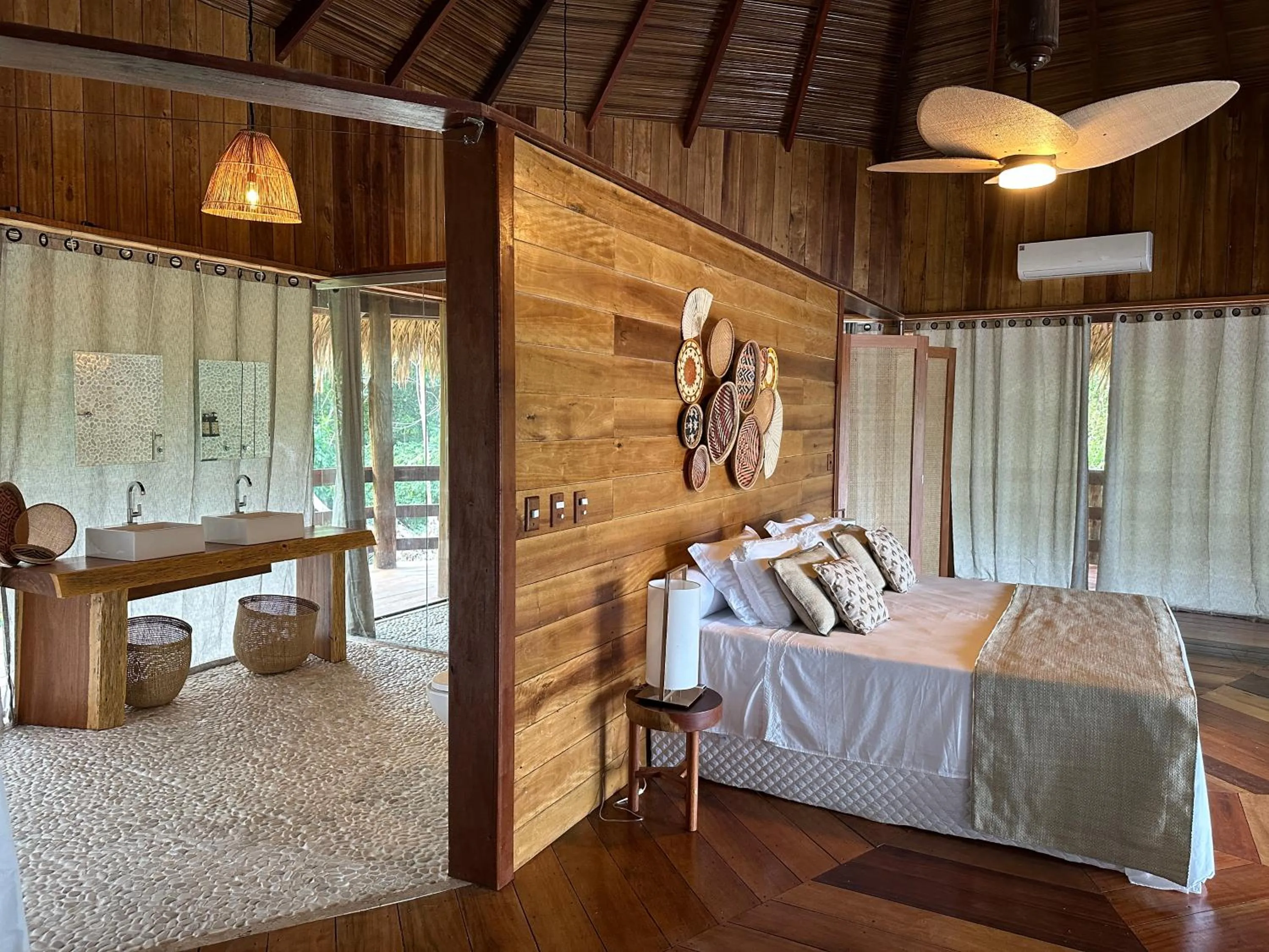 Bathroom, Bed in Juma Amazon Lodge