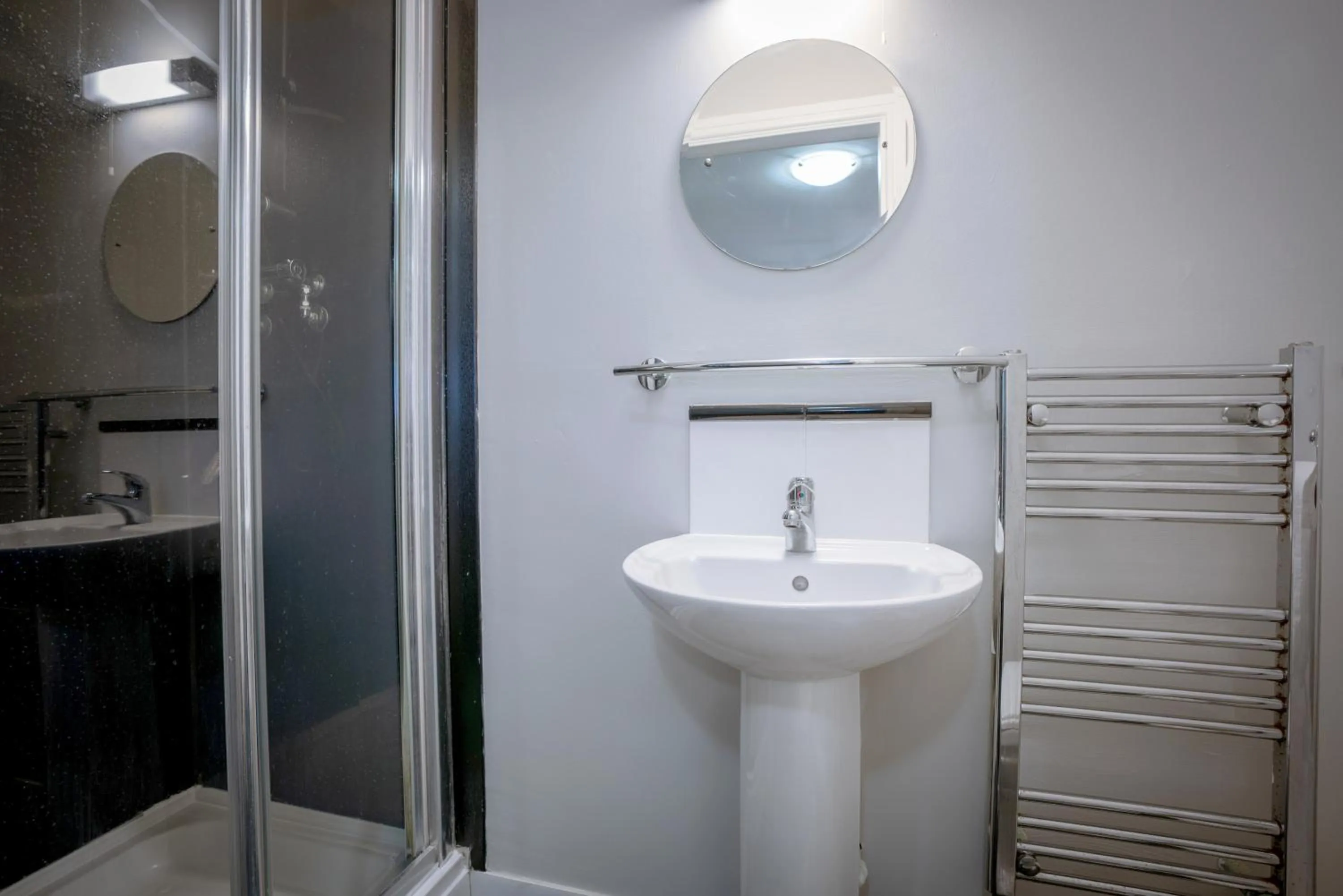 Shower in Coasters Holiday Apartments