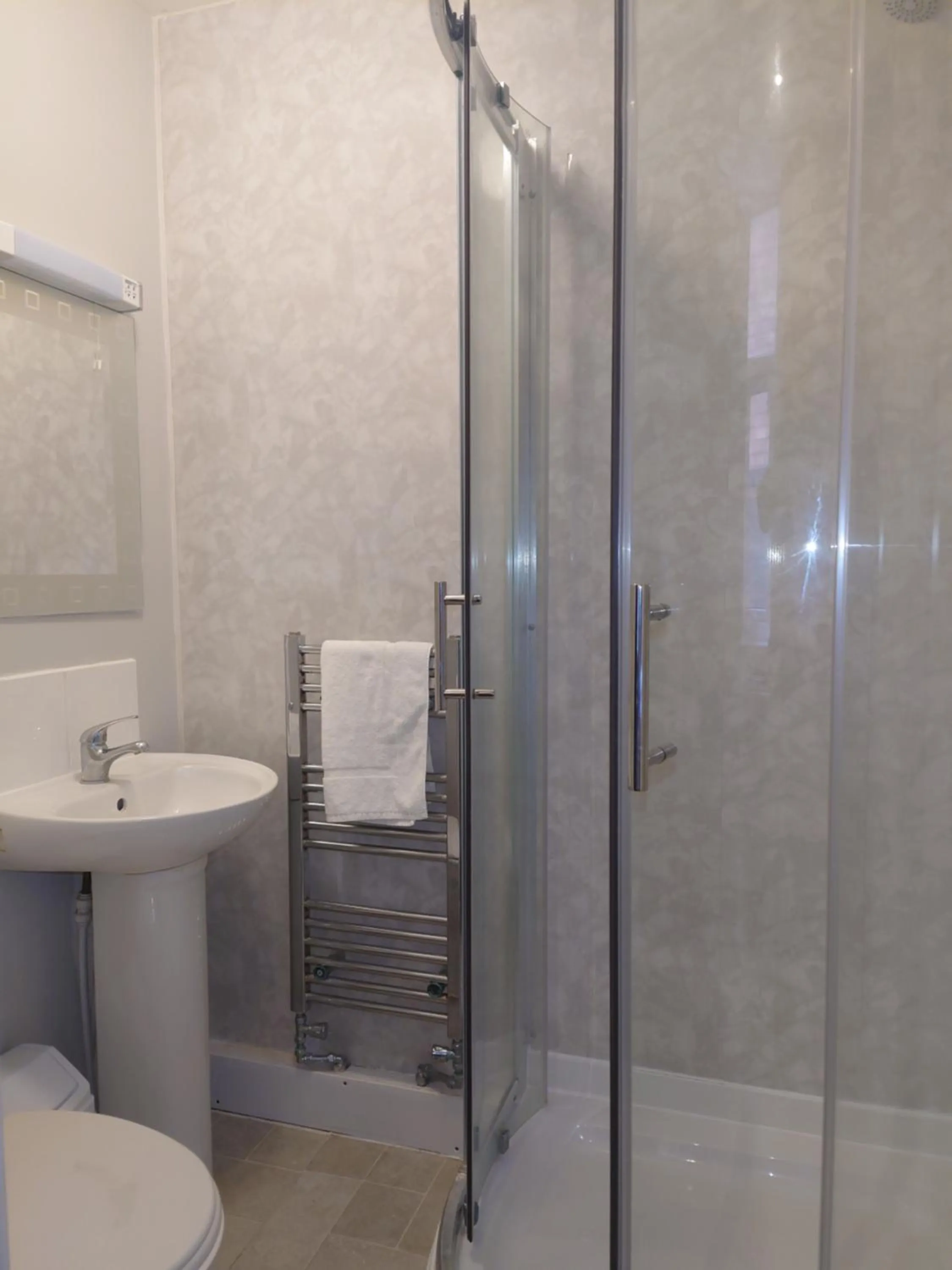 Shower in Coasters Holiday Apartments