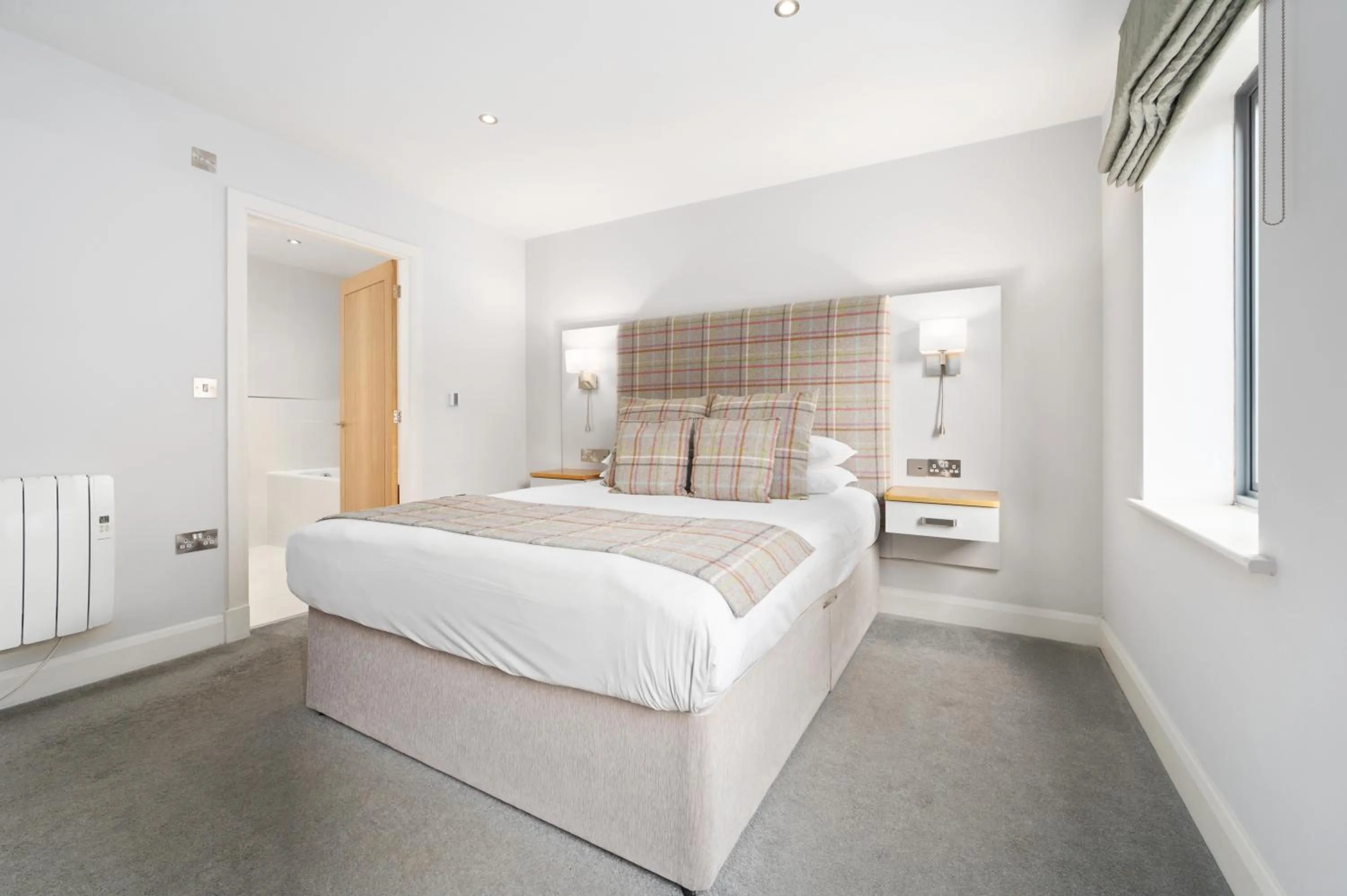 Bed in White Hart Hotel & Apartments