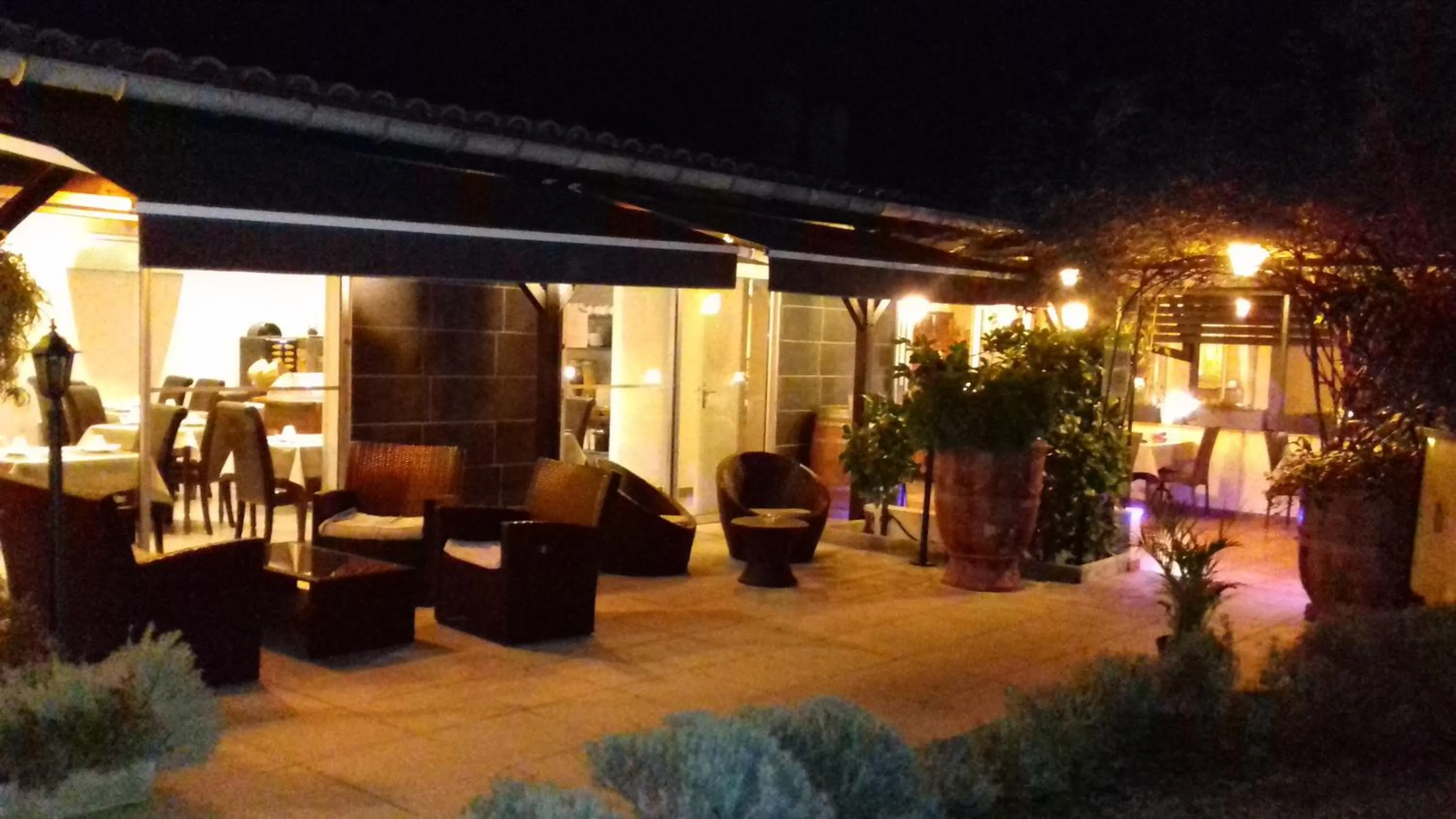 Balcony/Terrace in Logis Hôtel - Restaurant Résidence Les Cèdres