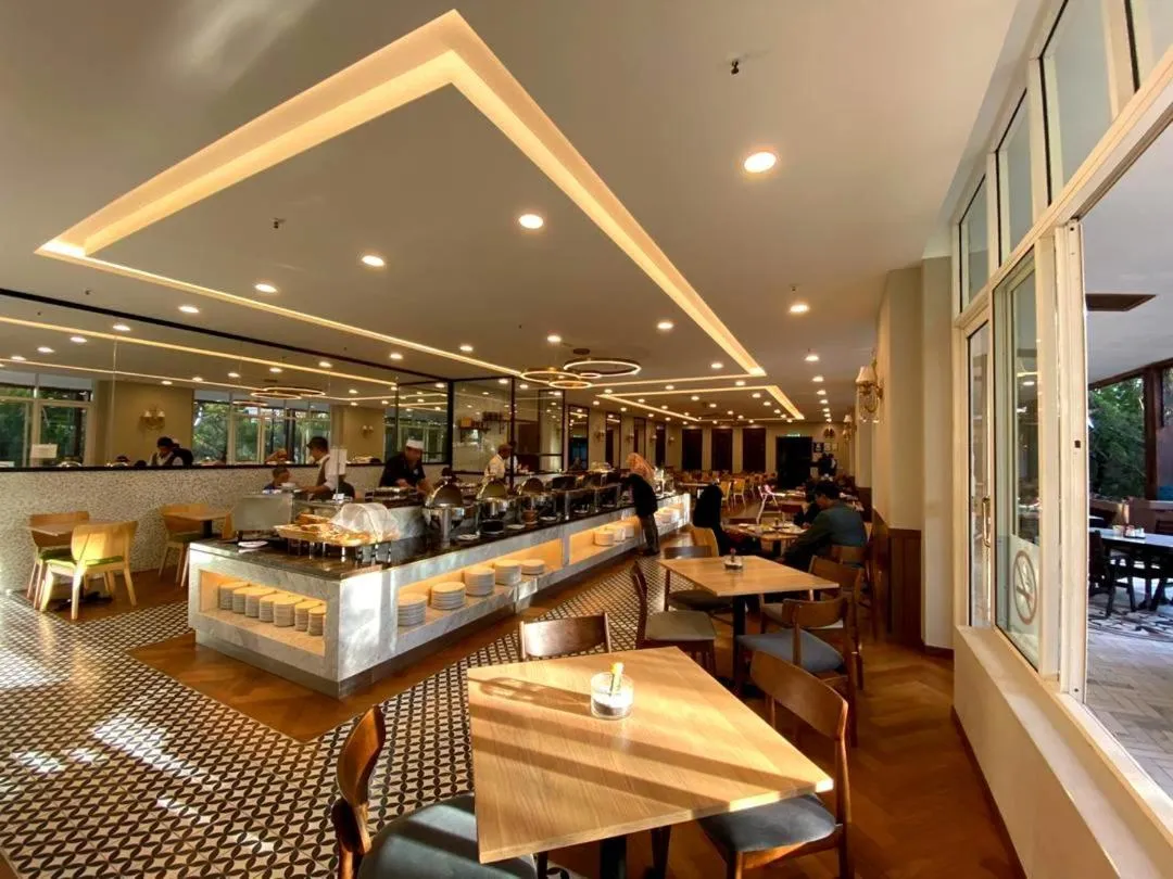 Restaurant/places to eat in Century Pines Resort Cameron Highlands