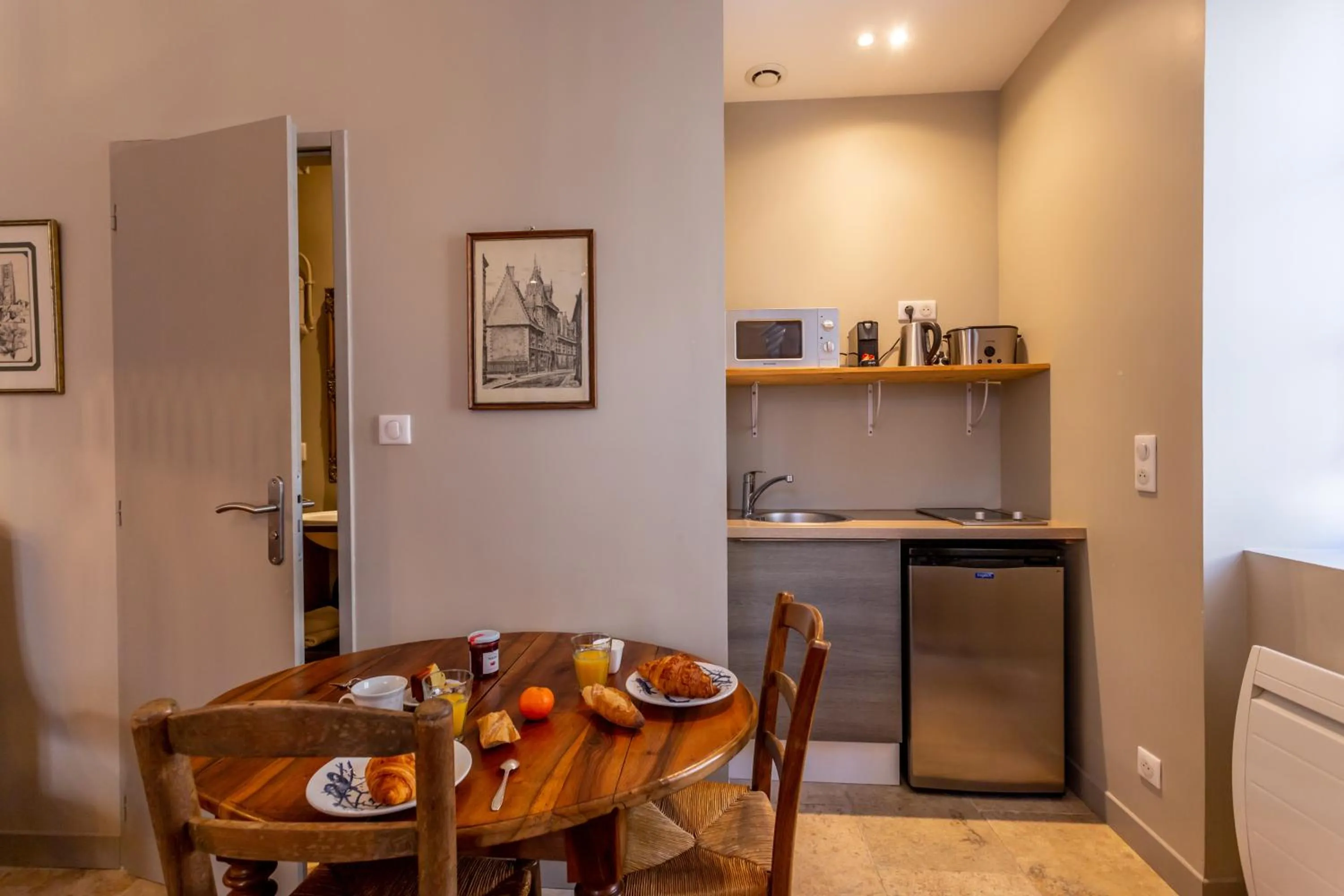 Coffee/tea facilities in La Maison d'Aristide - Jacques Cœur - Panette Collection