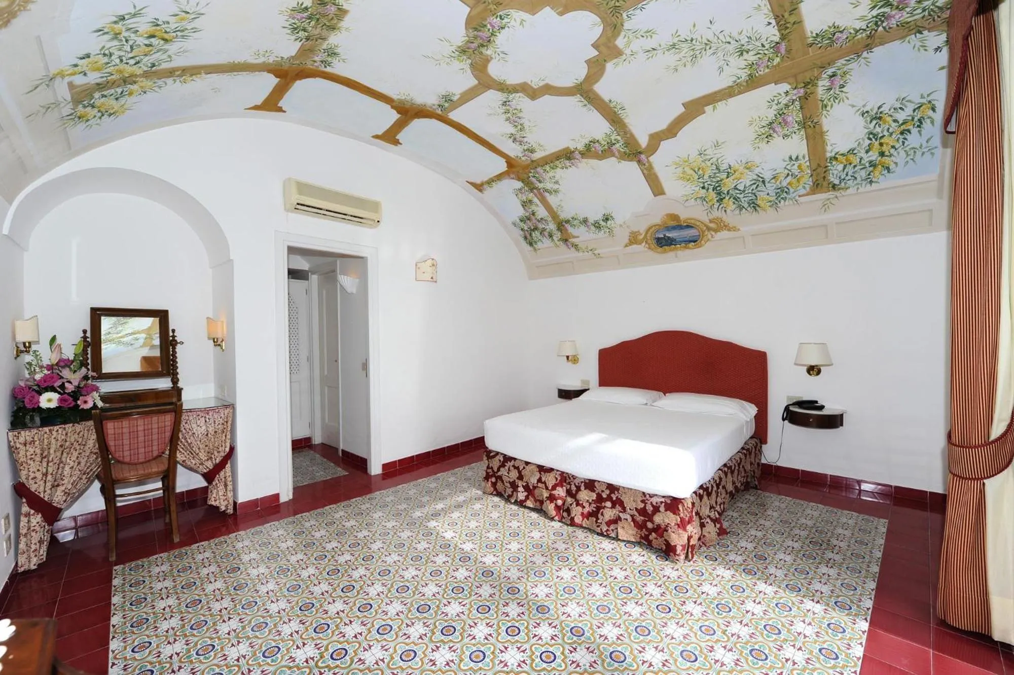 Bedroom, Bed in Hotel Luna Convento