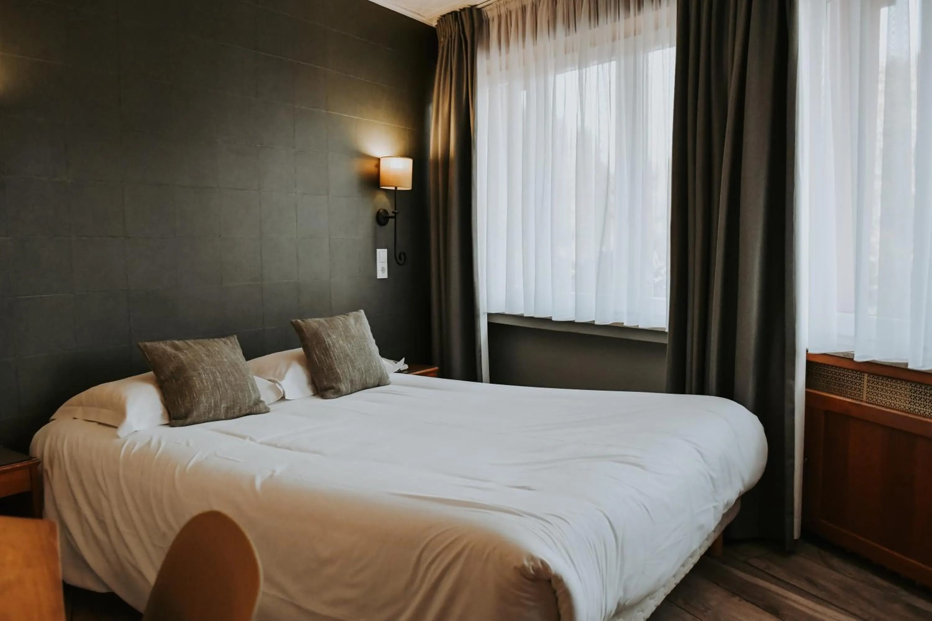 Photo of the whole room, Bed in Auberge De La Gaichel