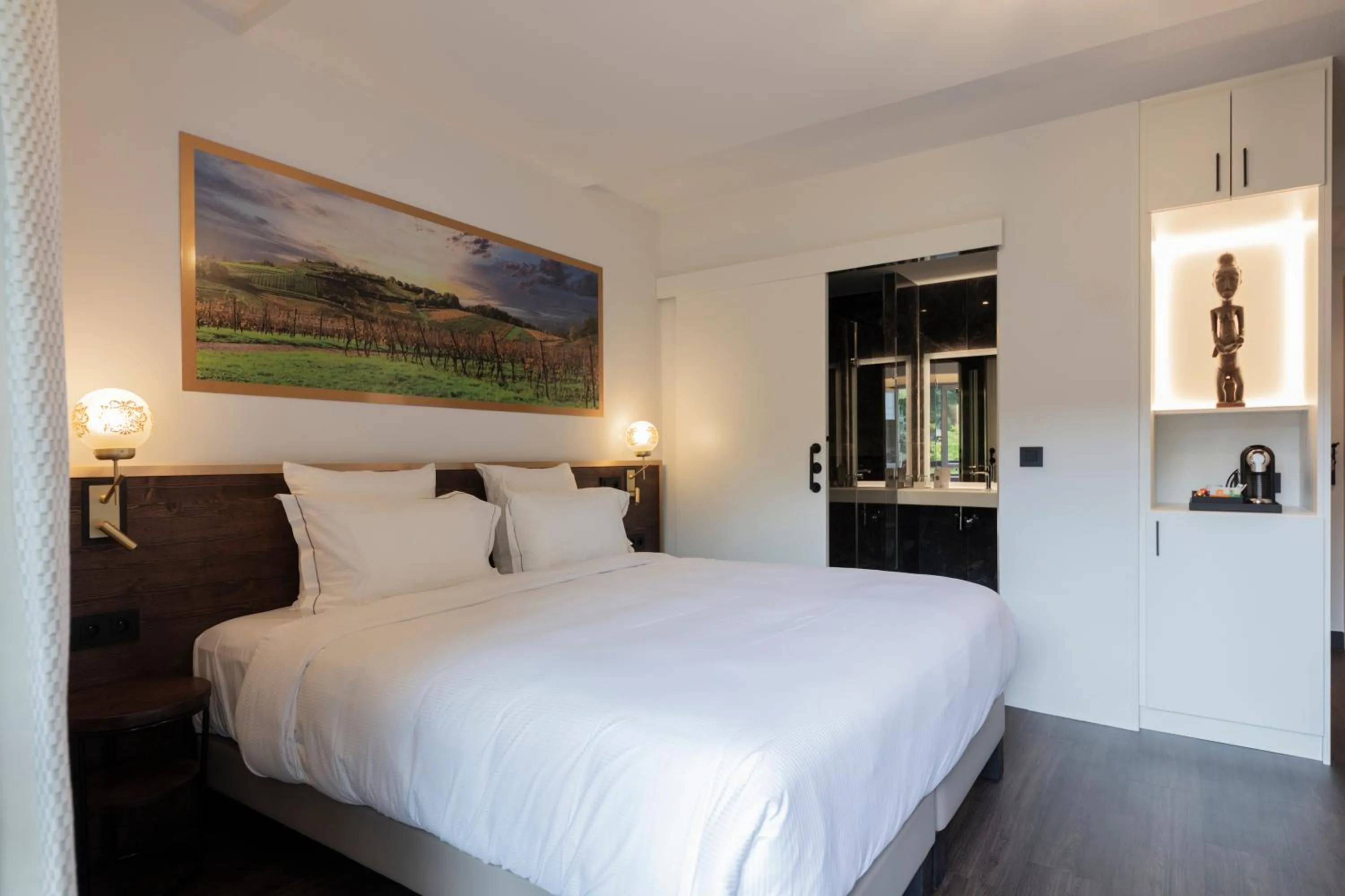 Bedroom, Bed in Hôtel Restaurant La Vallée Noble, proche Eguisheim Colmar