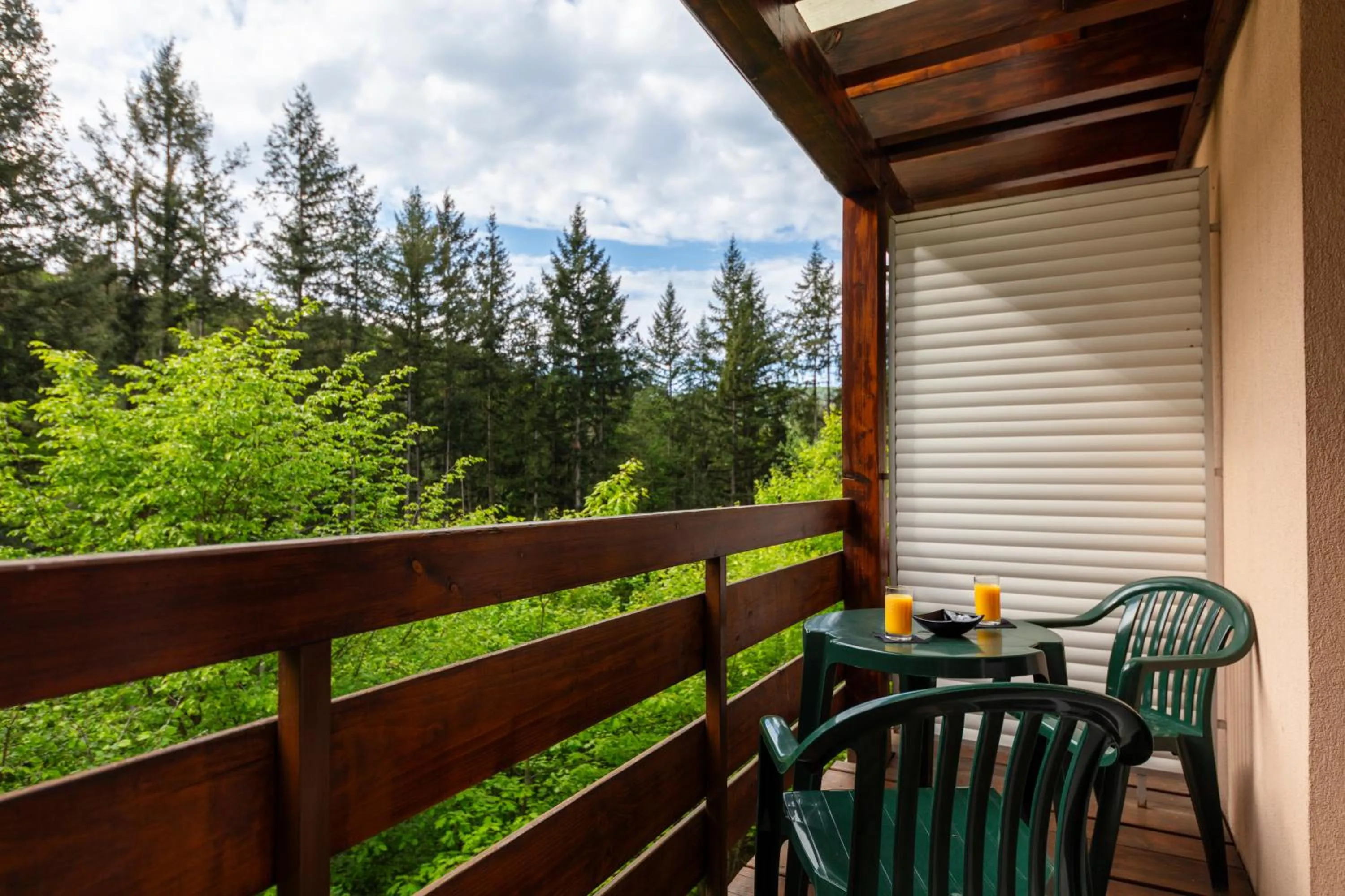 Balcony/Terrace in Hôtel Restaurant La Vallée Noble, proche Eguisheim Colmar