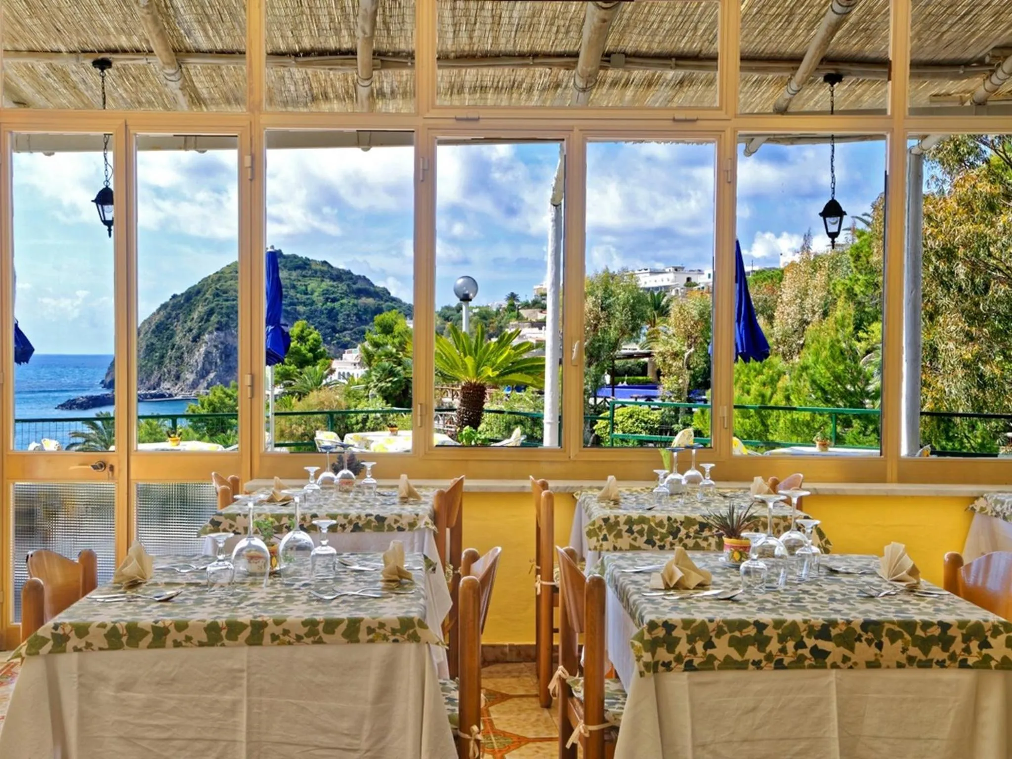 Restaurant/places to eat in Hotel Villa Franz