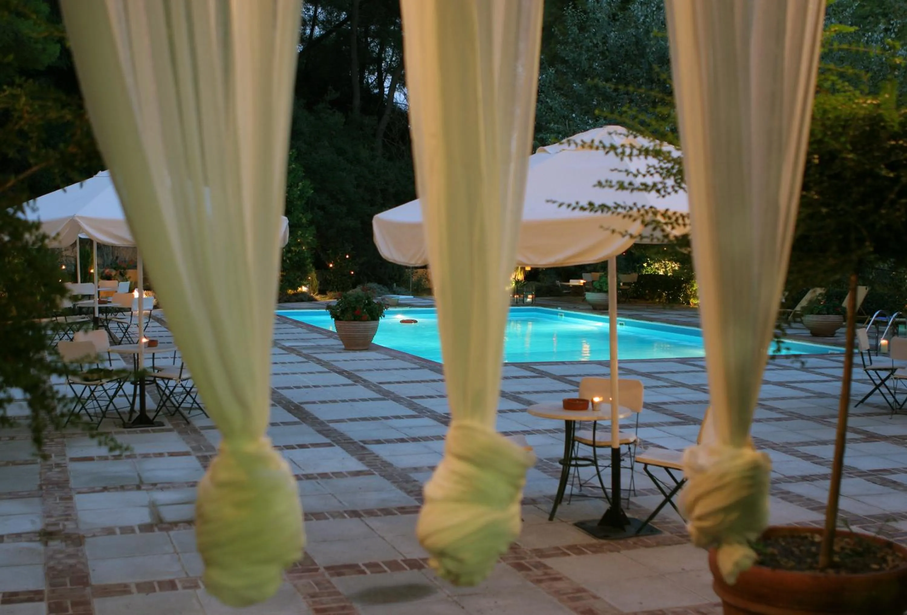 Night in Hotel Antonios