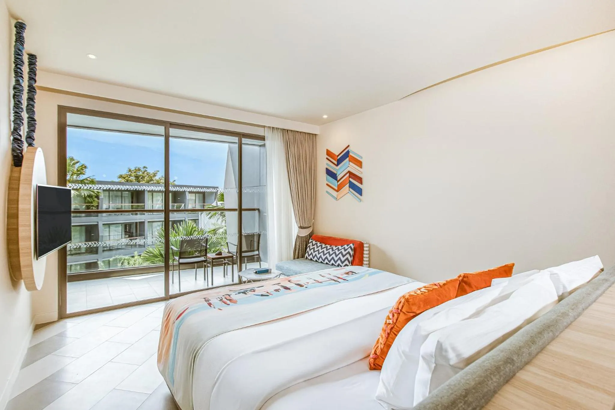 Bed in The SIS Kata Resort - Adult Only