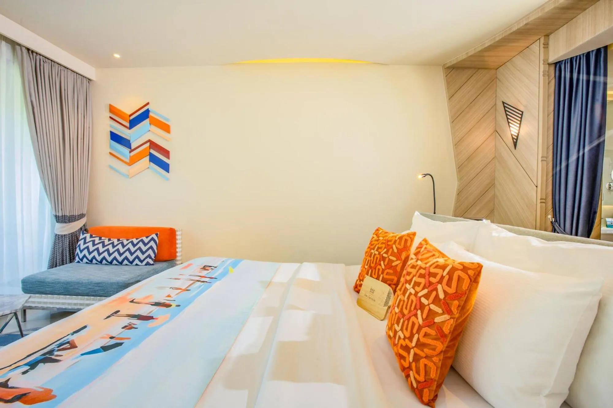 Bed in The SIS Kata Resort - Adult Only