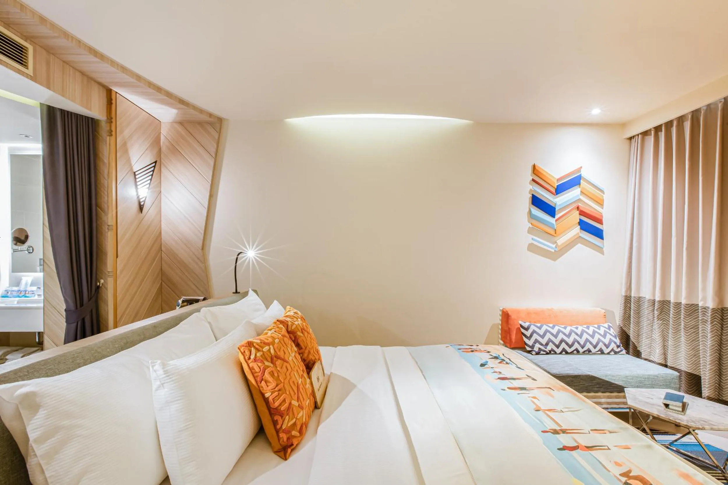 Bed in The SIS Kata Resort - Adult Only