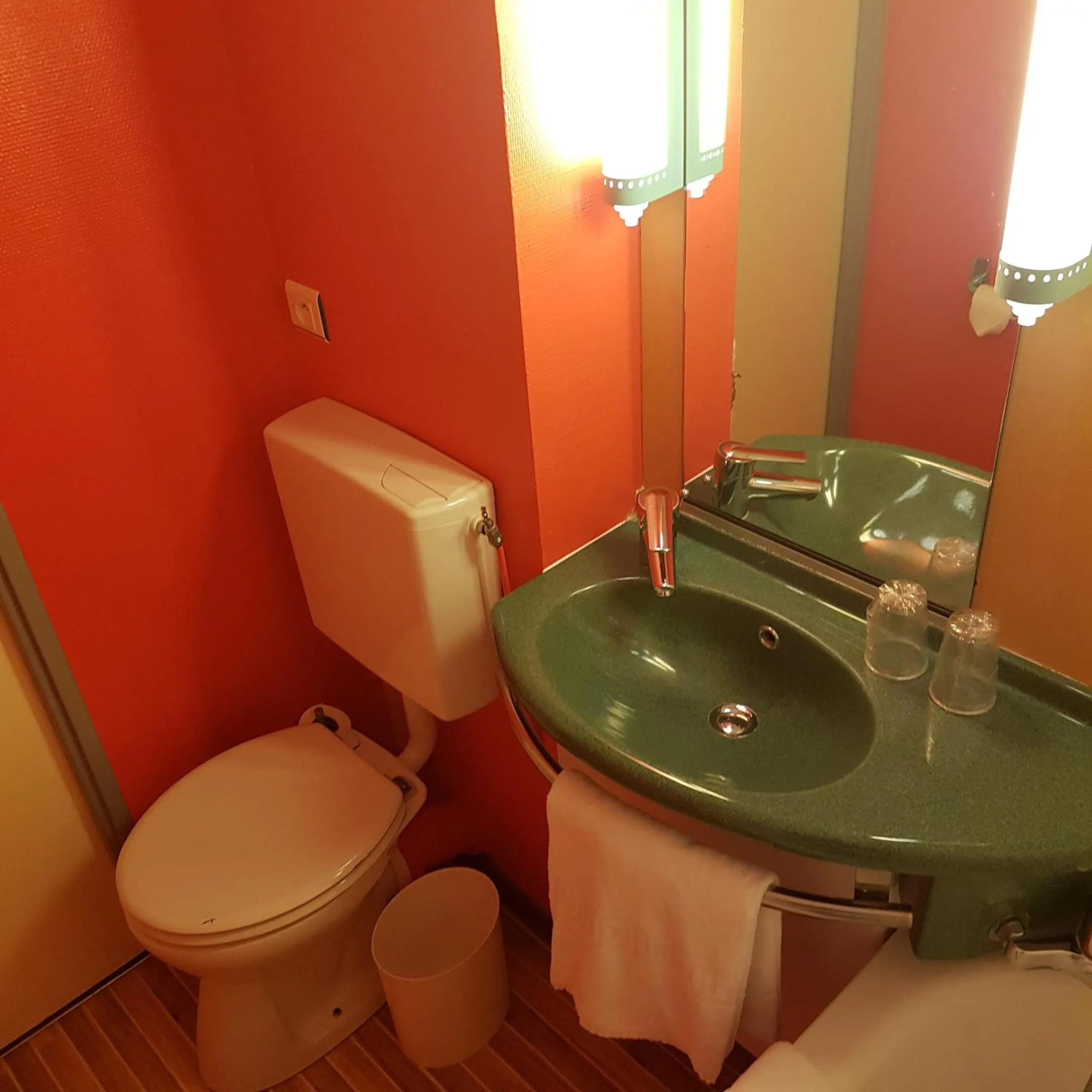 Toilet in Hotel Bonanite