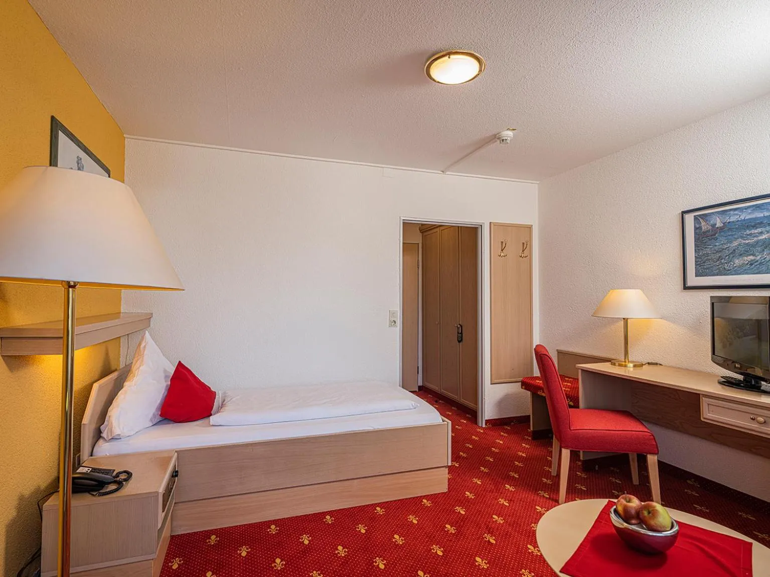 Photo of the whole room, Bed in Kurhotel Panland