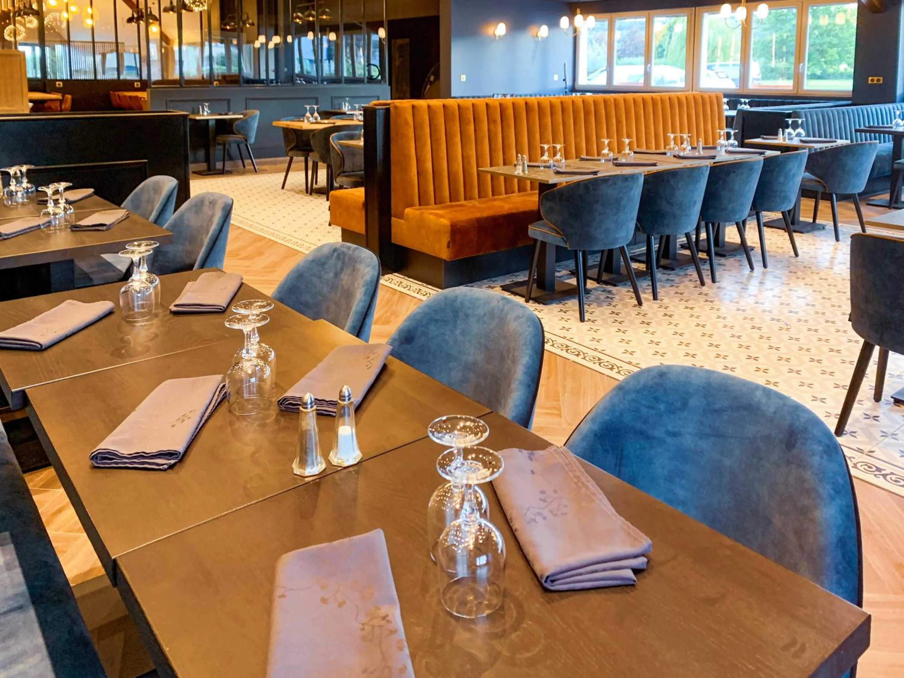 Restaurant/places to eat in Logis Clermotel - Hôtel & Restaurant