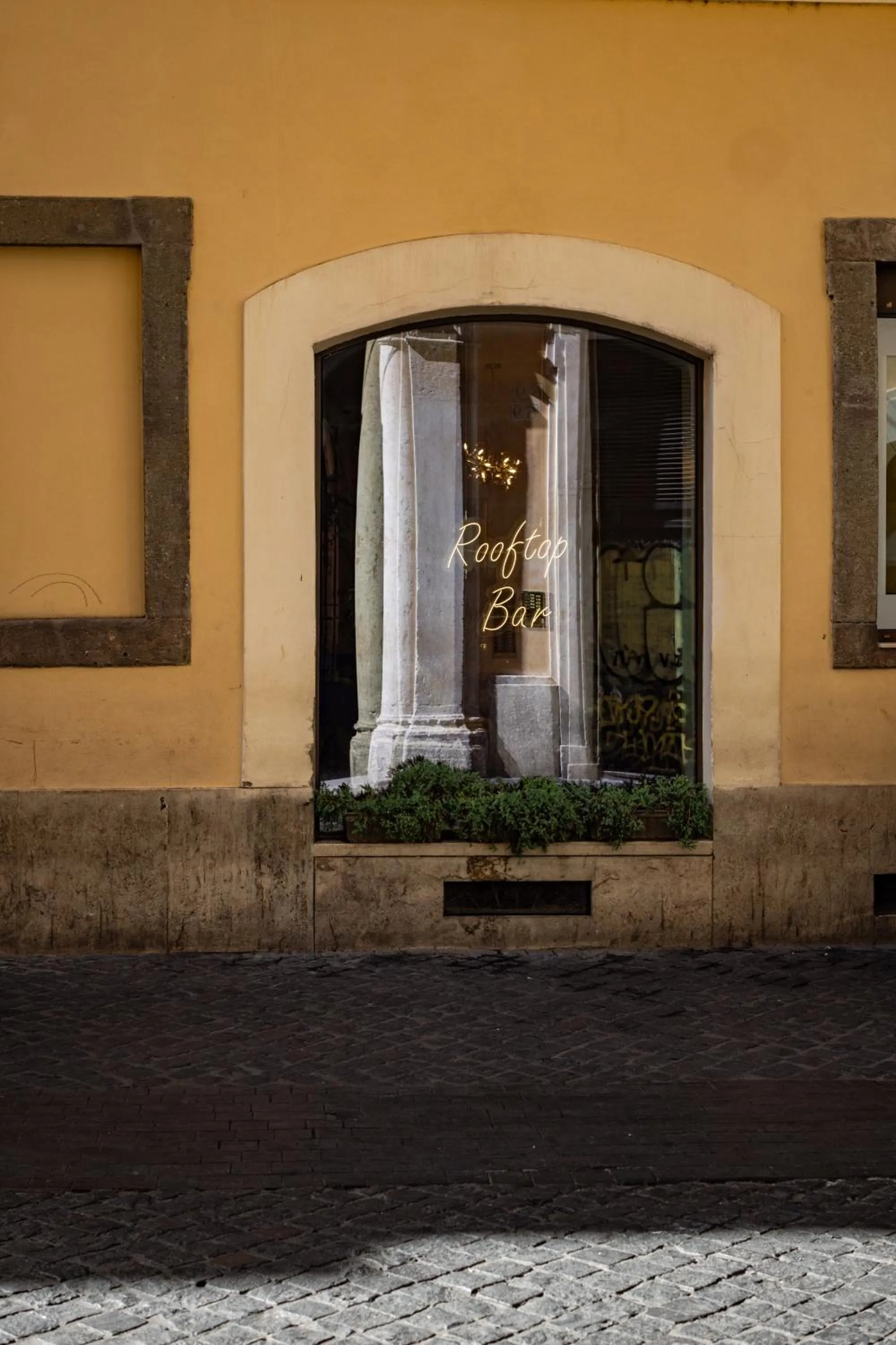 Facade/entrance in 9Hotel Cesari