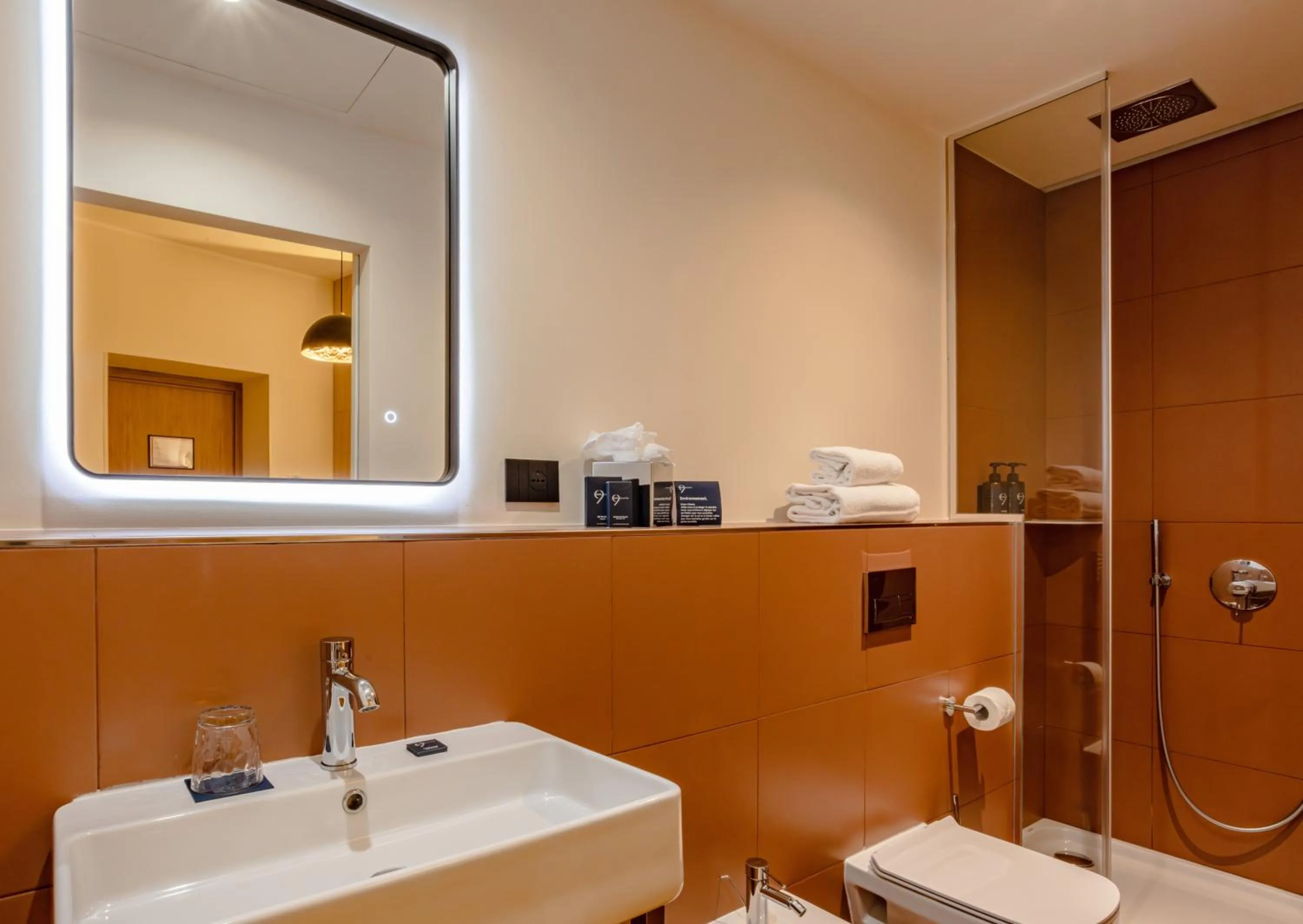Bathroom in 9Hotel Cesari