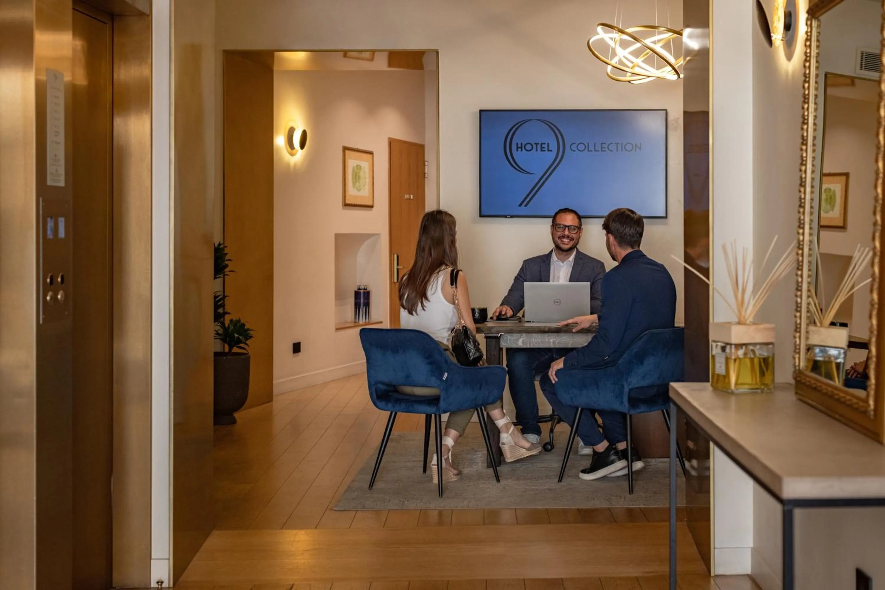 Lobby or reception in 9Hotel Cesari