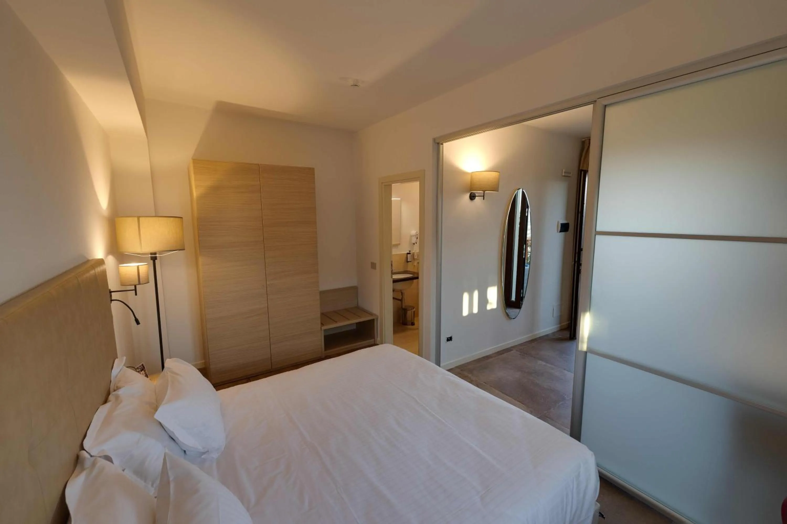 Bedroom, Bed in Fortebraccio