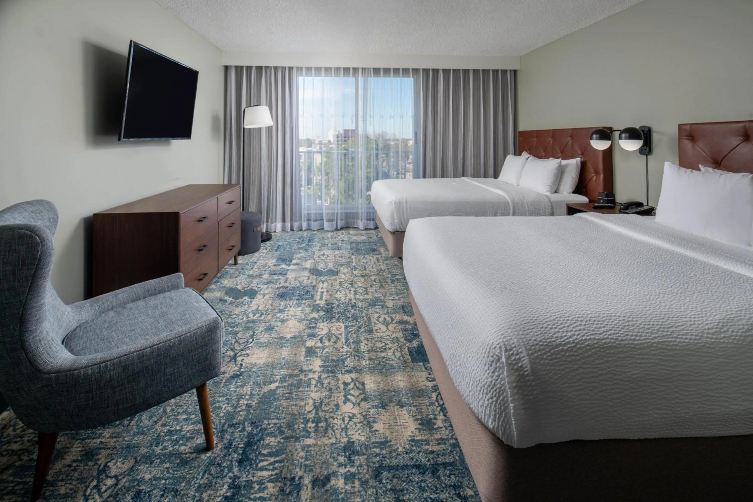 Bedroom, Bed in Four Points by Sheraton Suites Tampa Airport Westshore