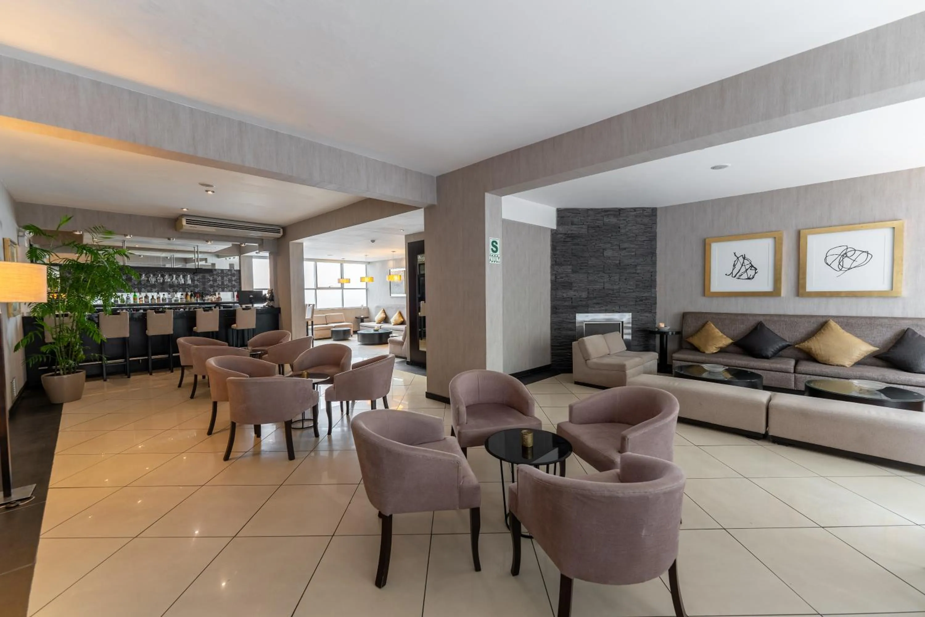 Karaoke in Hotel Jose Antonio