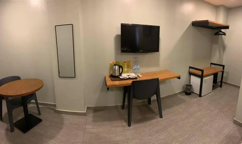 TV and multimedia in Cebu R Hotel Capitol