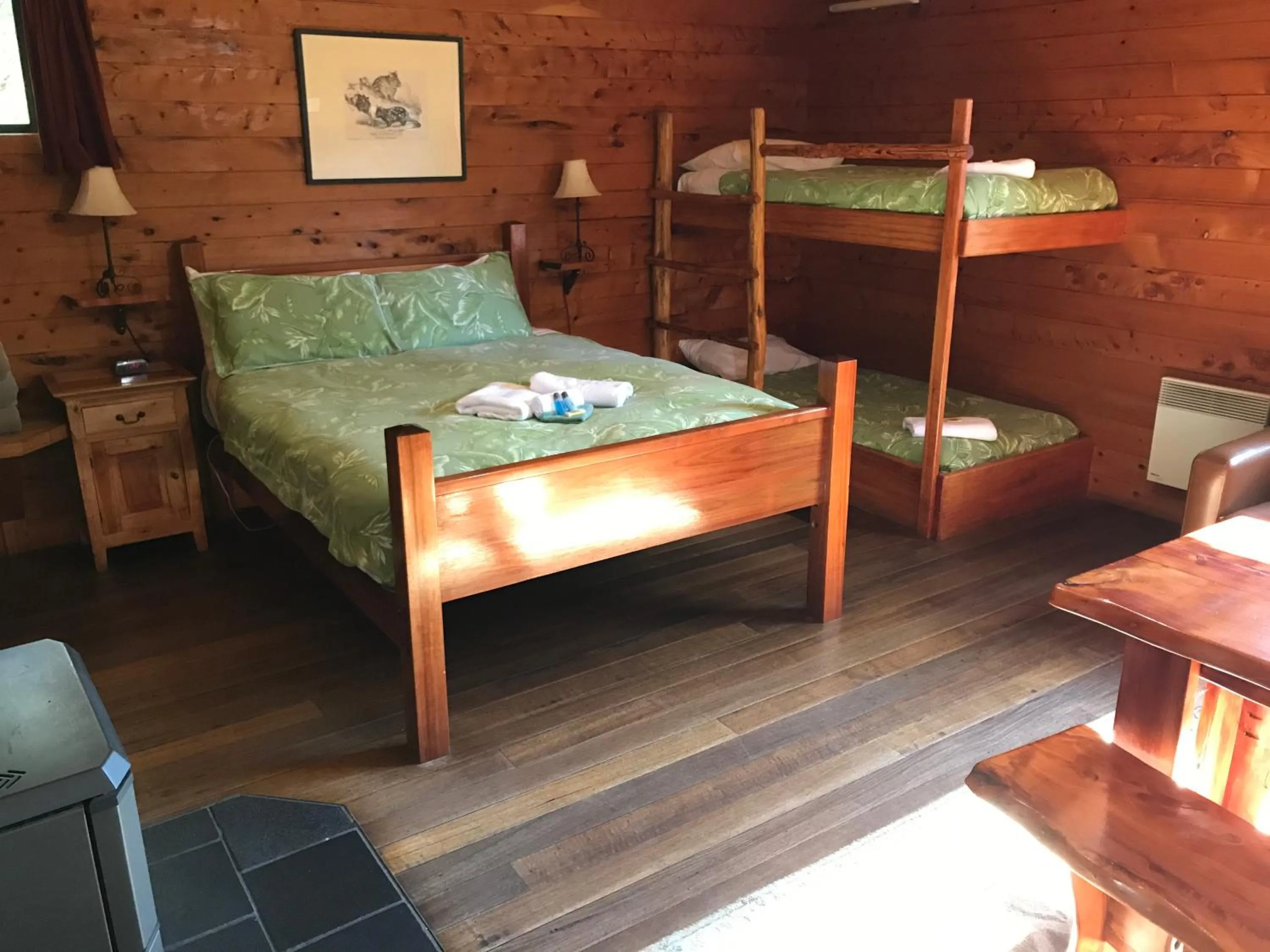 Marsupial Studio Wood-Fire in Cradle Highlander