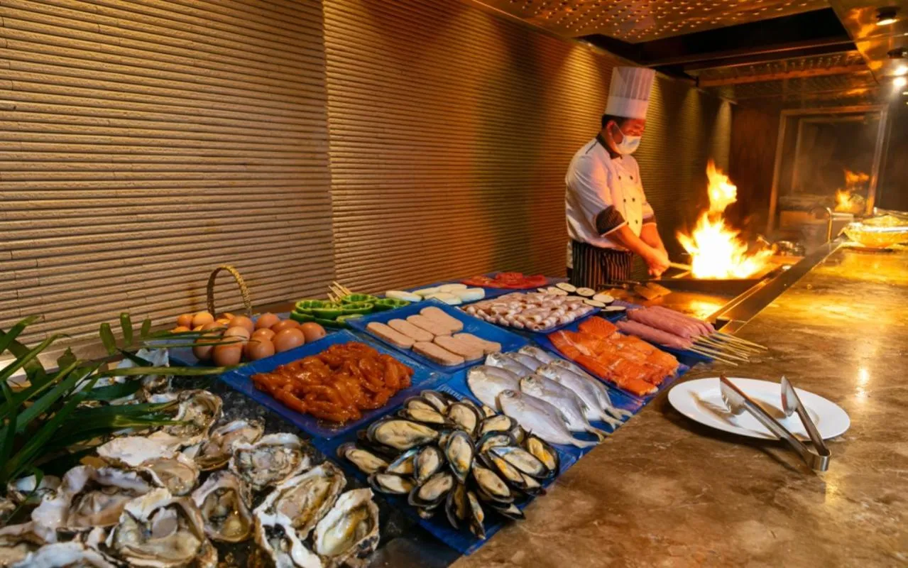 Restaurant/places to eat in Grand Park Xian