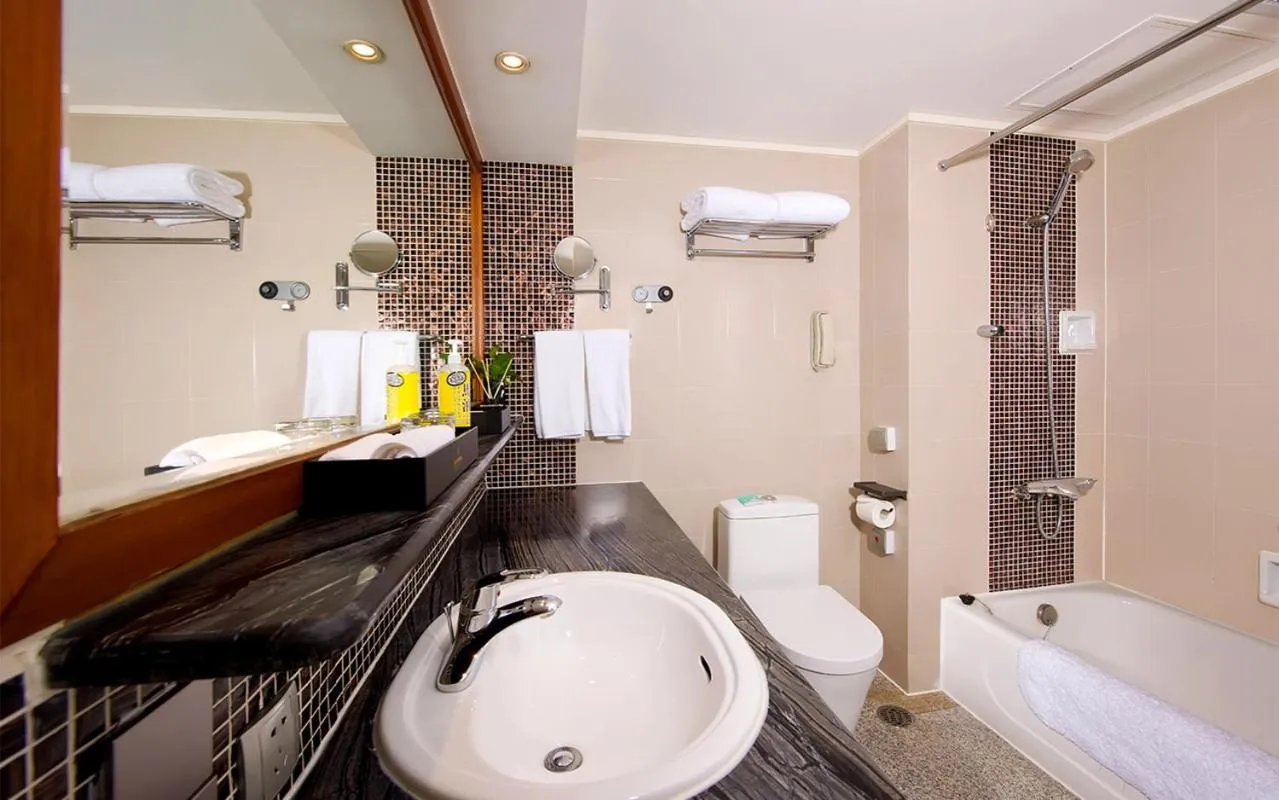 Toilet, Bathroom in Grand Park Xian