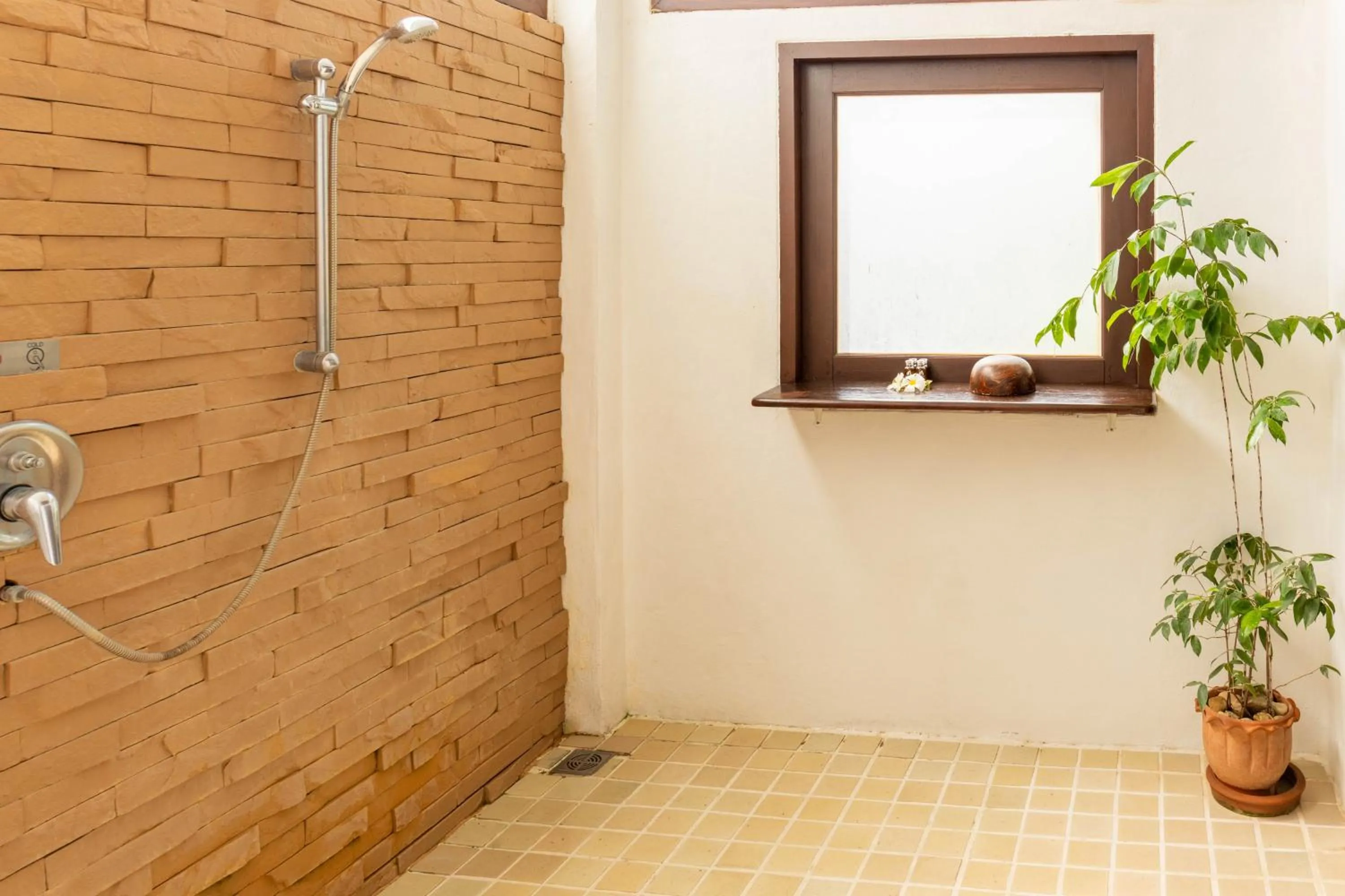 Toilet in The Legend Chiang Rai Boutique River Resort & Spa