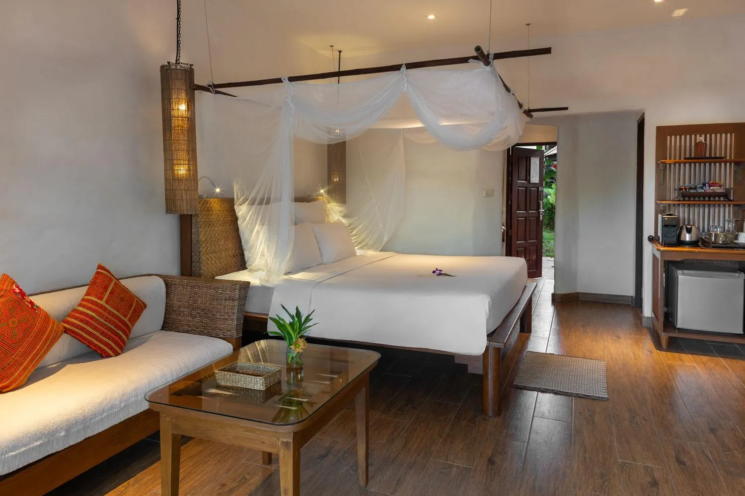 Bed in The Legend Chiang Rai Boutique River Resort & Spa