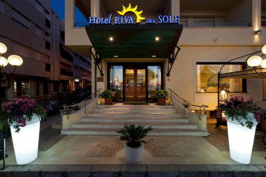 Facade/entrance in Hotel Riva Del Sole