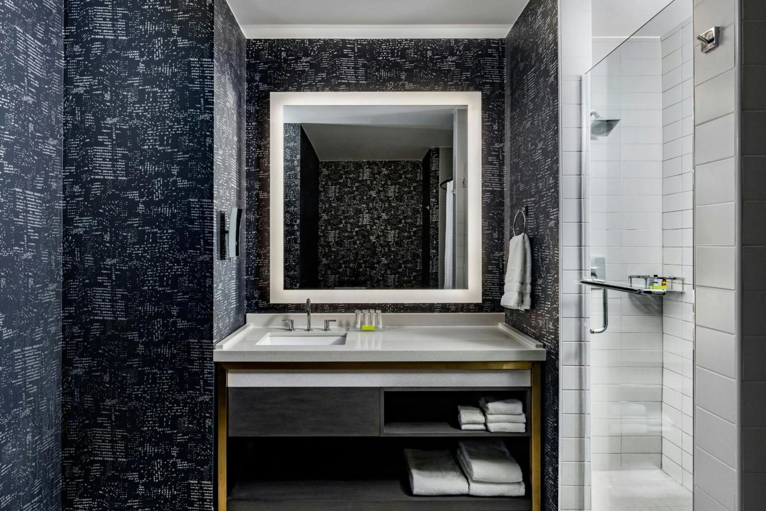 Bathroom in Le Meridien Houston Downtown