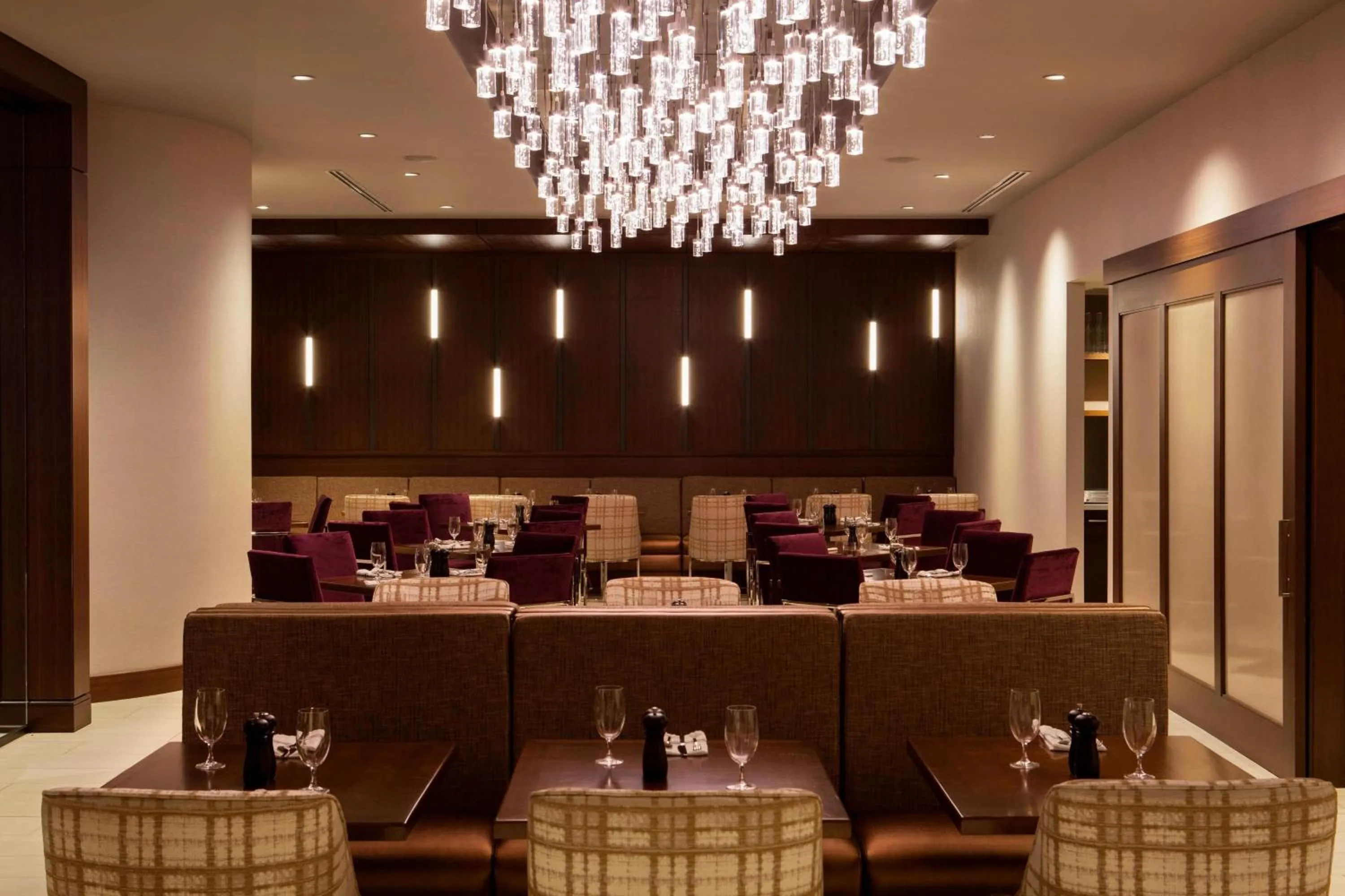 Restaurant/places to eat in The Westin Chattanooga