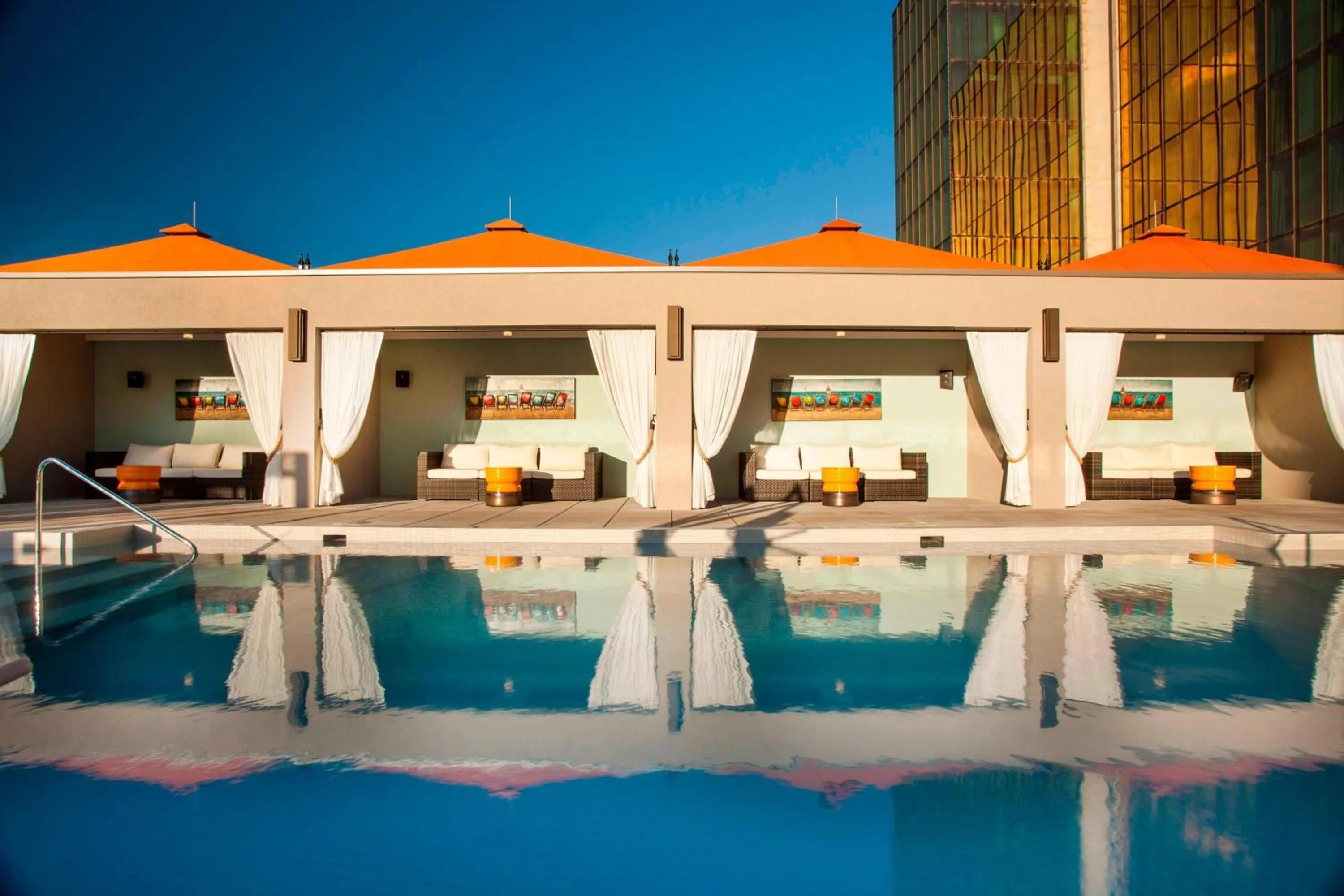 Swimming pool in The Westin Chattanooga