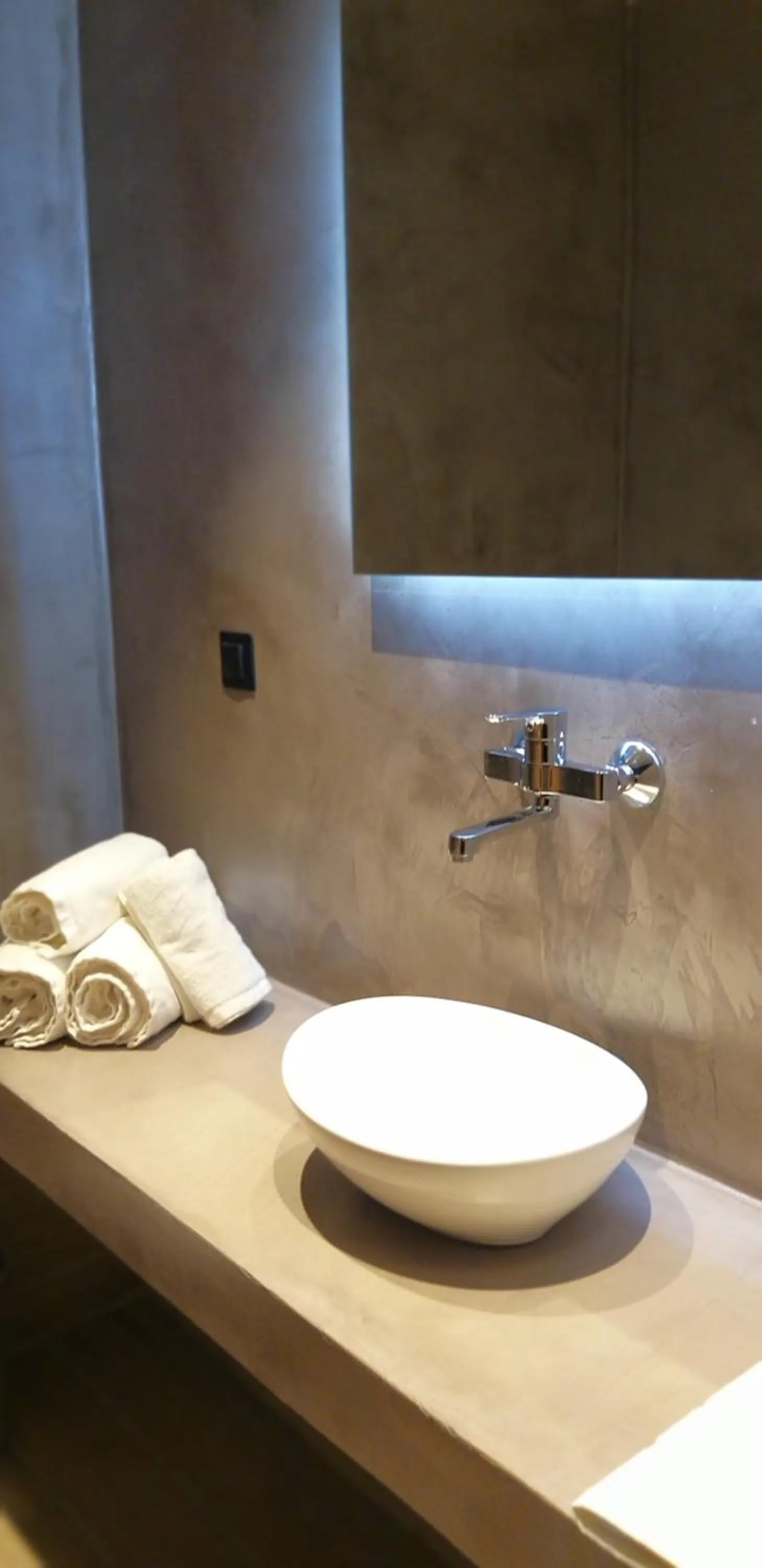 Bathroom in Petries Studios