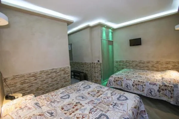 Bedroom, Bed in Hotel Iris